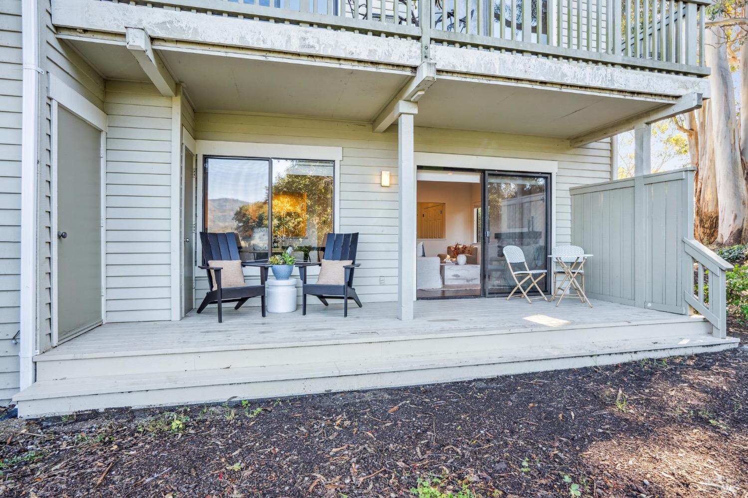 84 Eucalyptus Knoll St