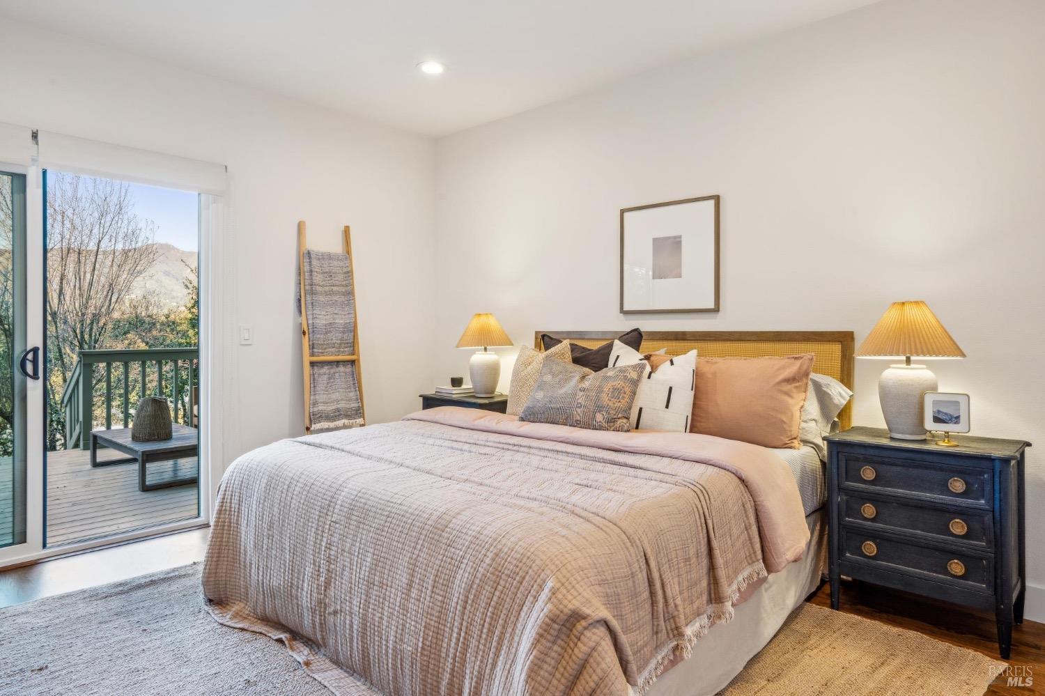 84 Eucalyptus Knoll St