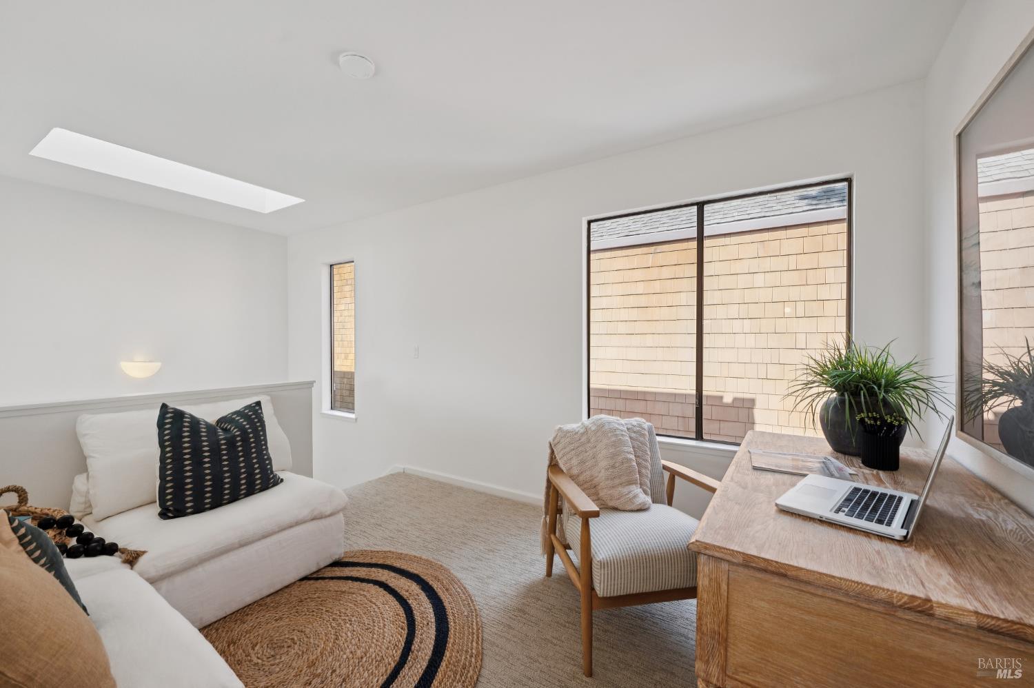 100 Milland Dr