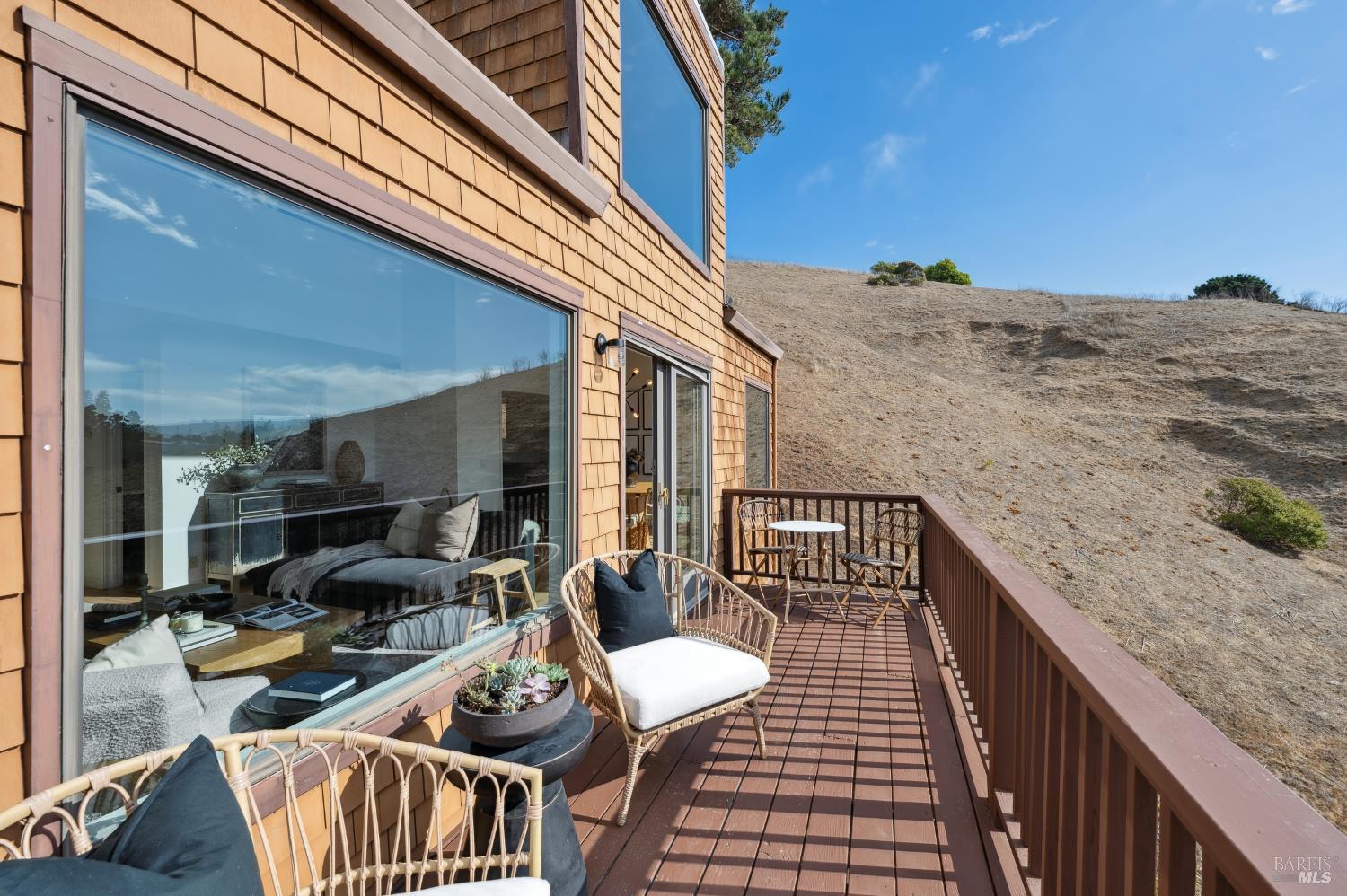 100 Milland Dr