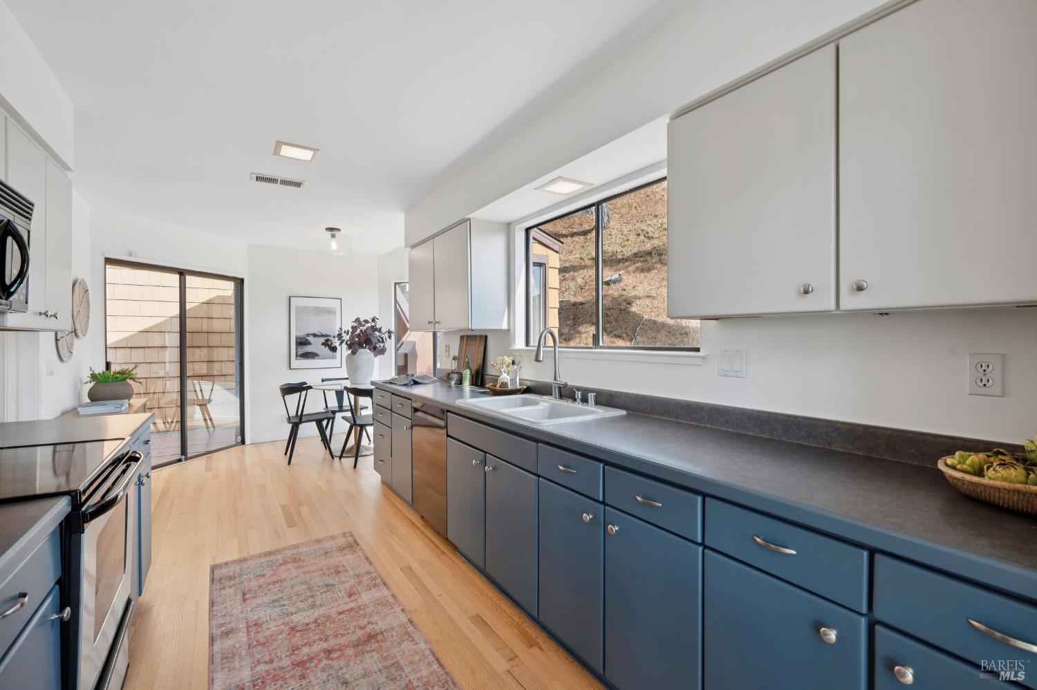 100 Milland Dr