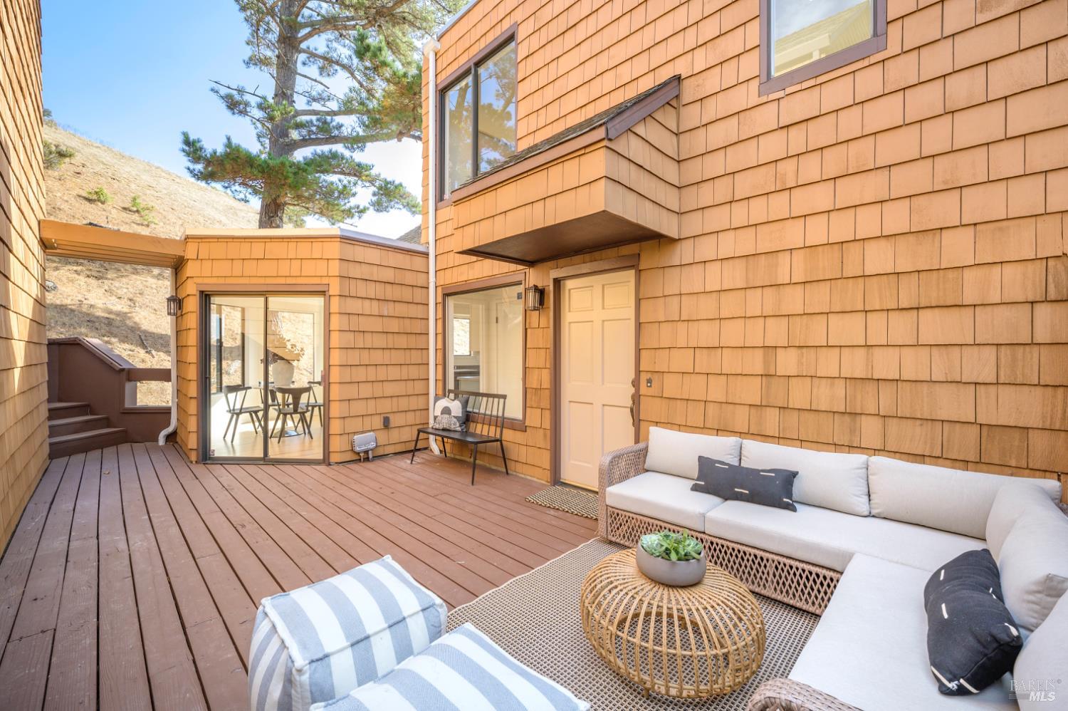 100 Milland Dr