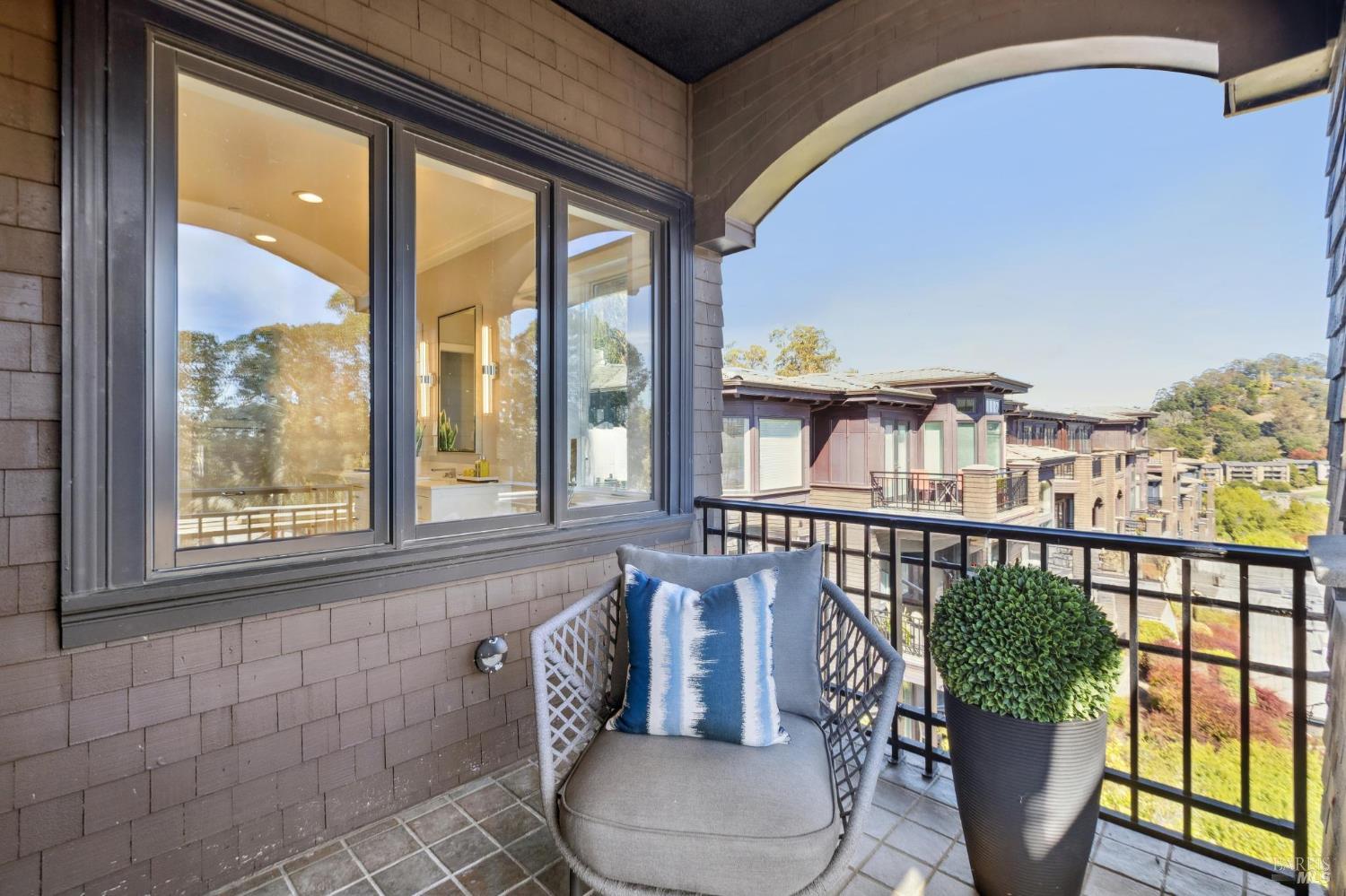 30 De Silva Island Drive