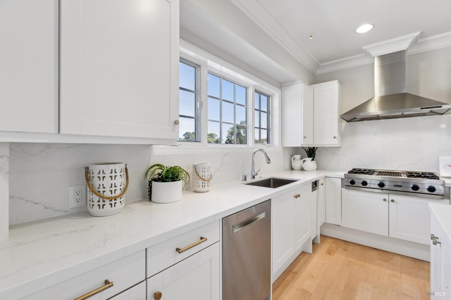 30 De Silva Island Drive