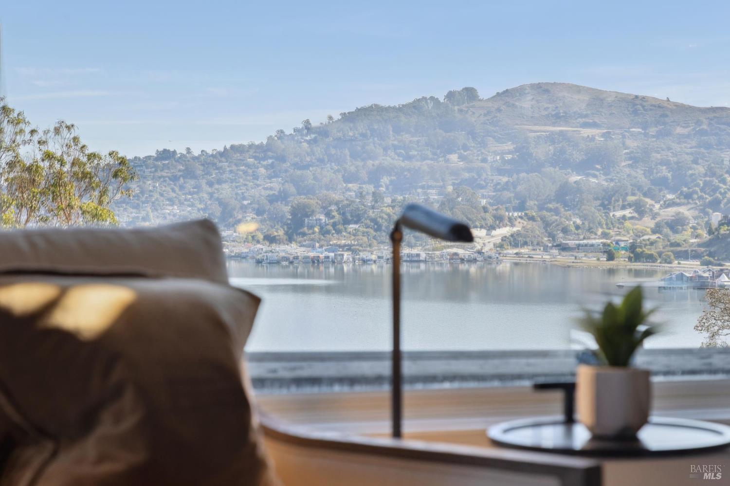 30 De Silva Island Drive