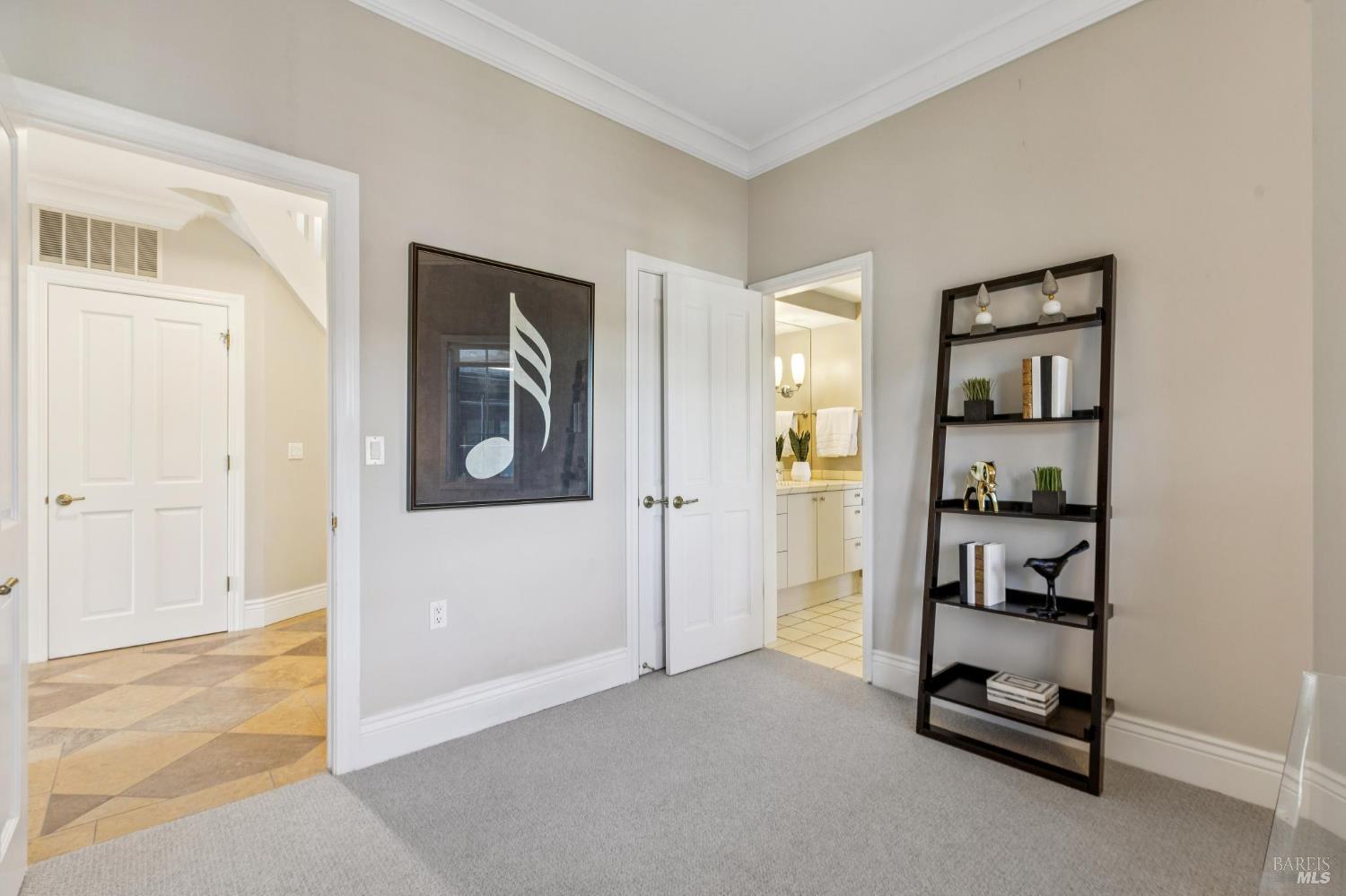 30 De Silva Island Drive