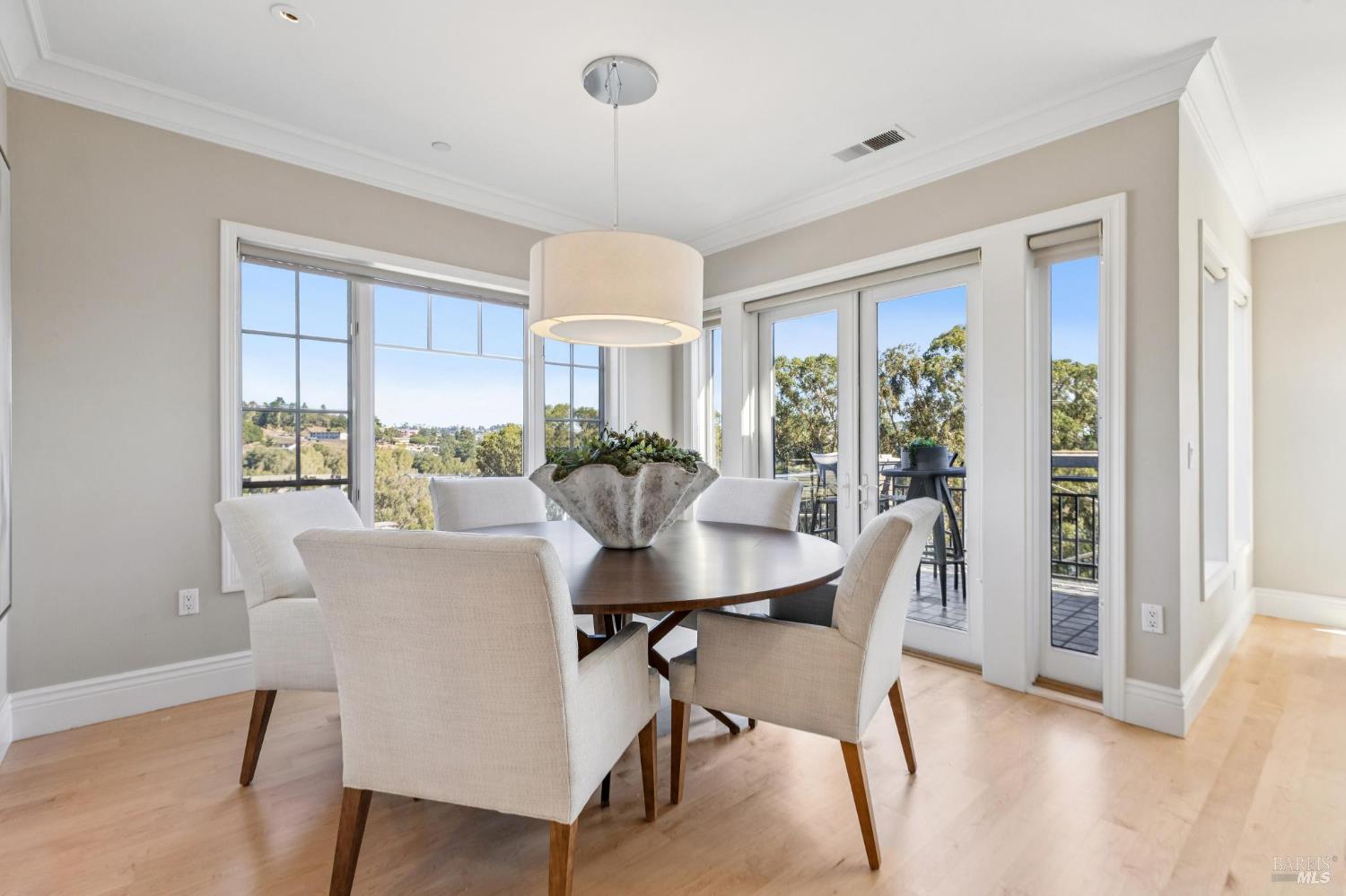 30 De Silva Island Drive