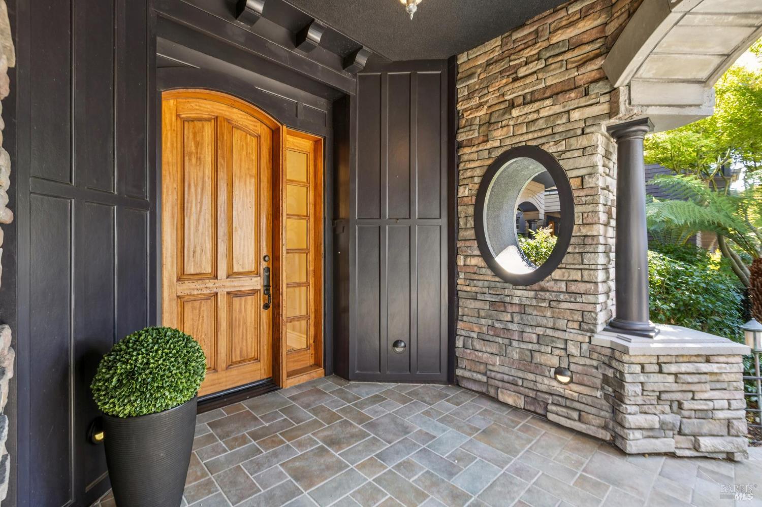 30 De Silva Island Drive