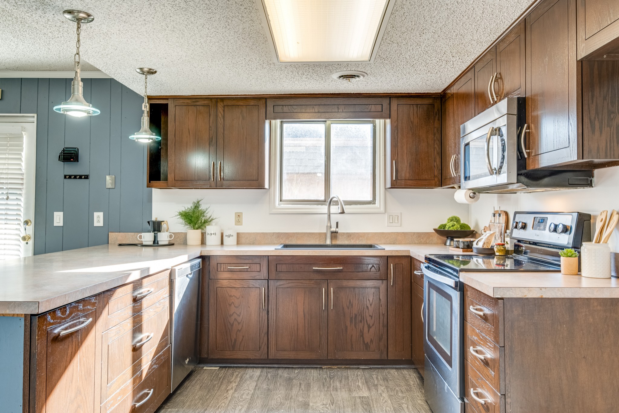 166 Lake Chateau Dr Unit: # J3