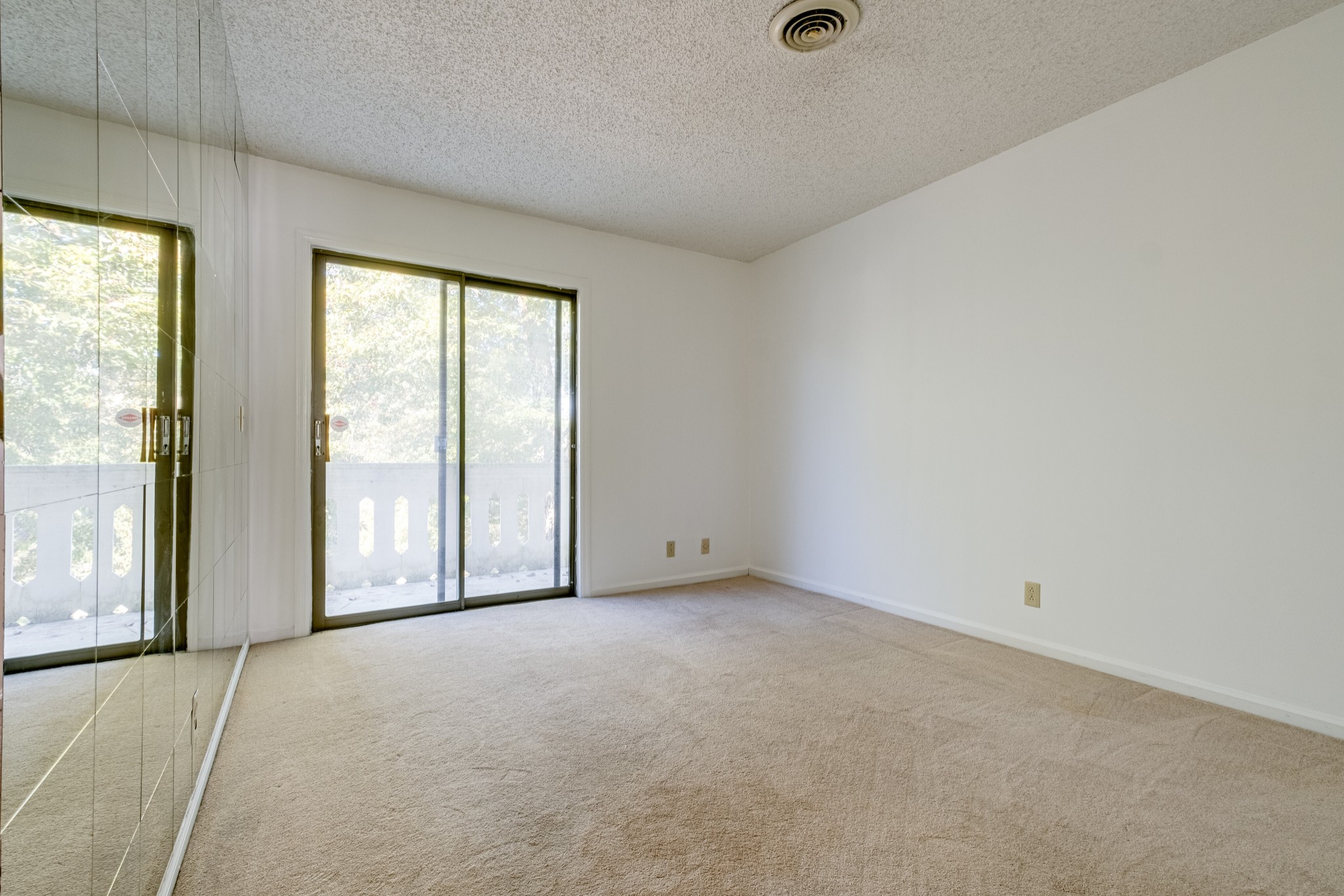 166 Lake Chateau Dr Unit: # J3