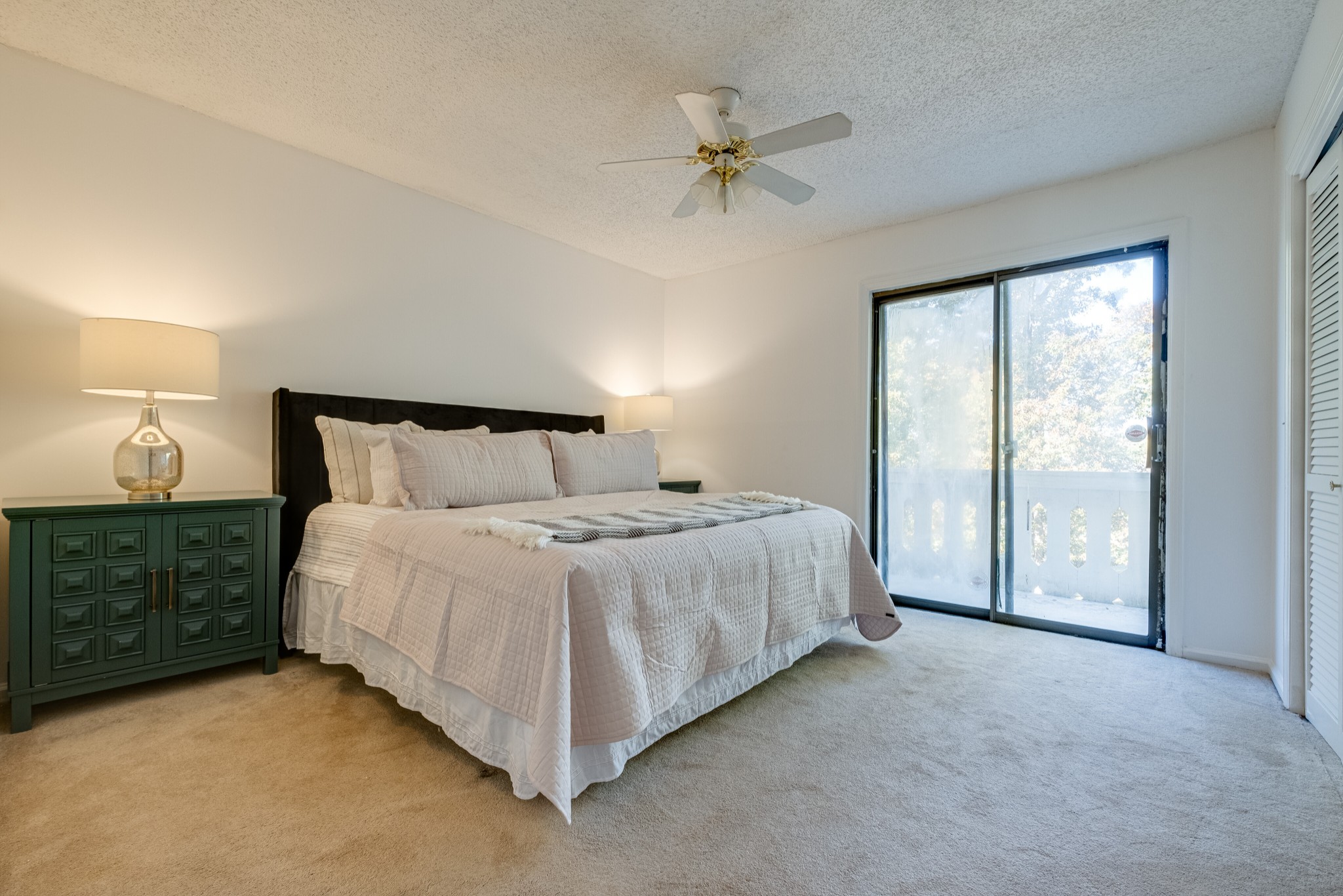 166 Lake Chateau Dr Unit: # J3