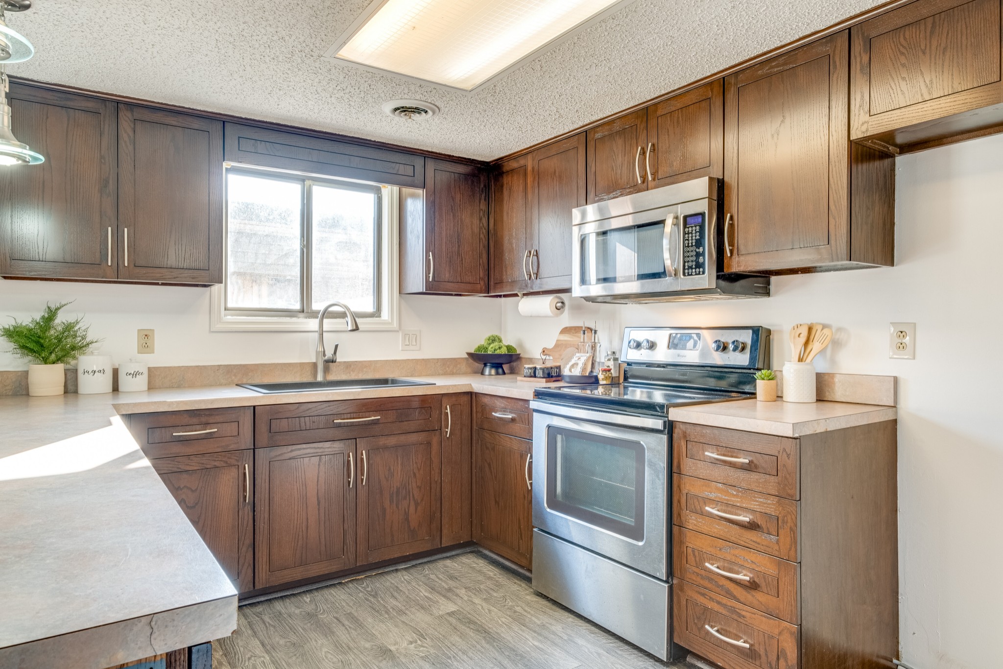 166 Lake Chateau Dr Unit: # J3