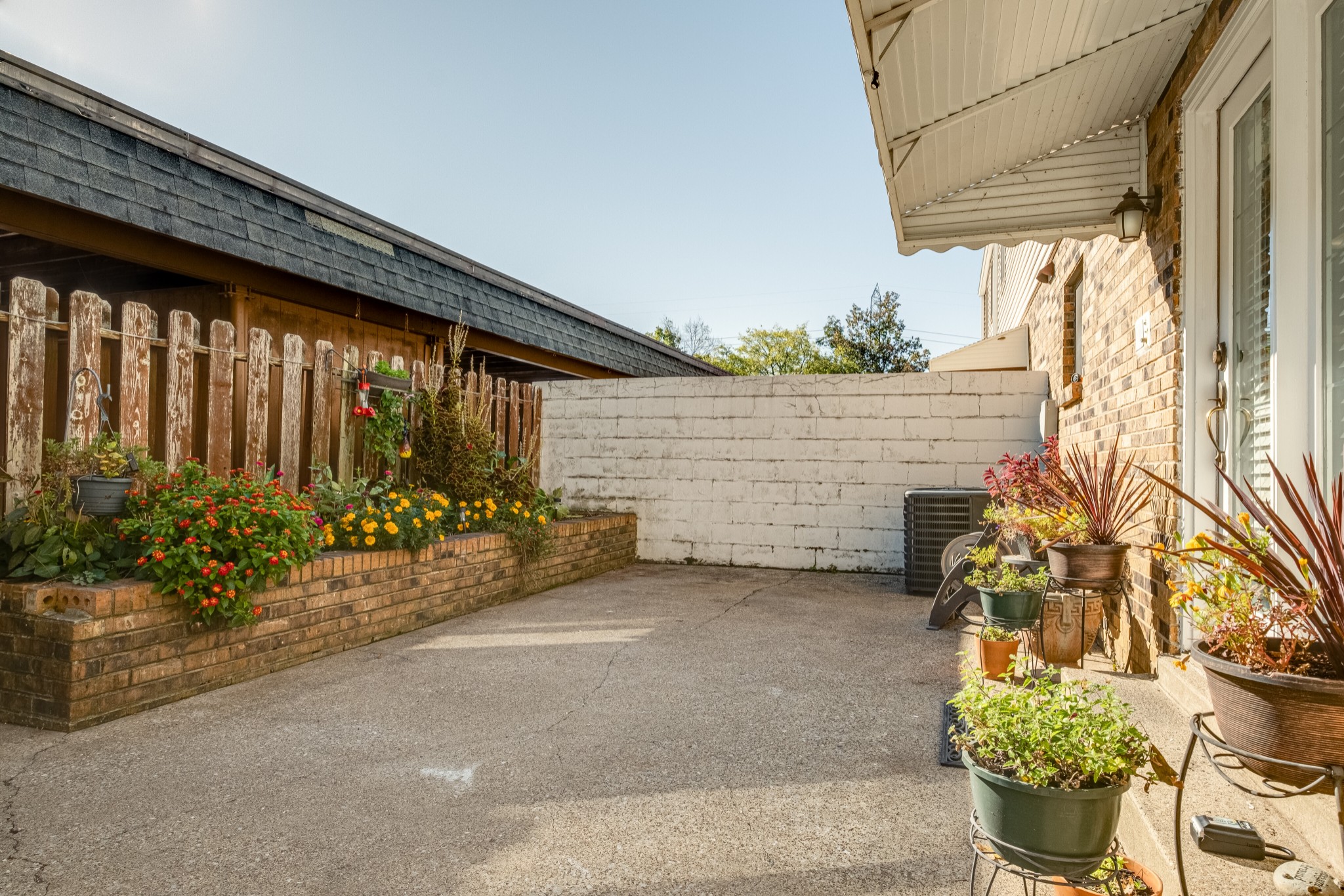 166 Lake Chateau Dr Unit: # J3