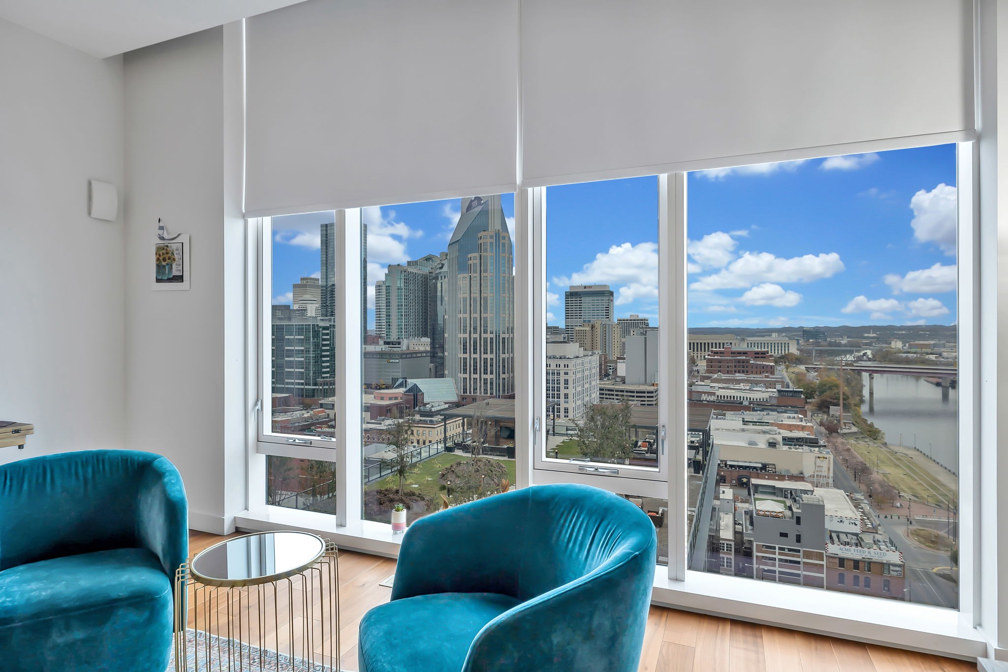 160 2nd Ave, N Unit: 1603