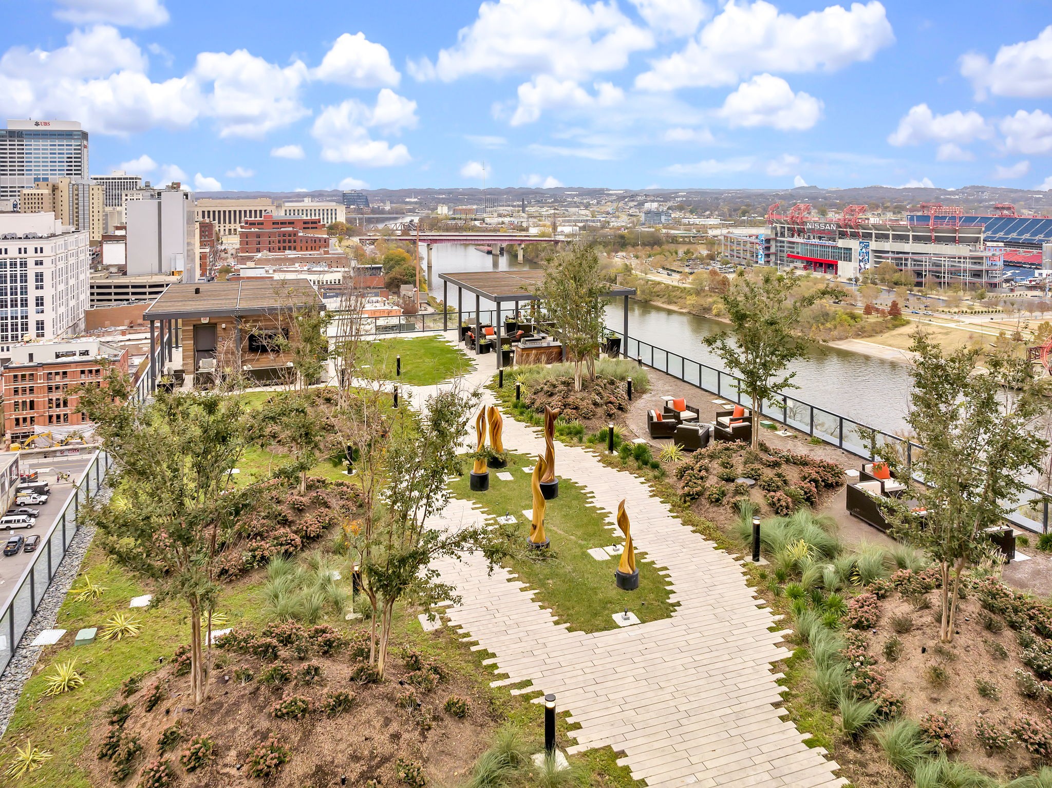 160 2nd Ave, N Unit: 1603