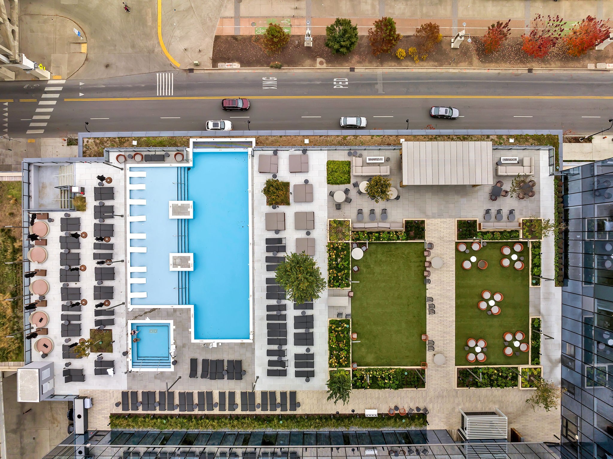 160 2nd Ave, N Unit: 1603