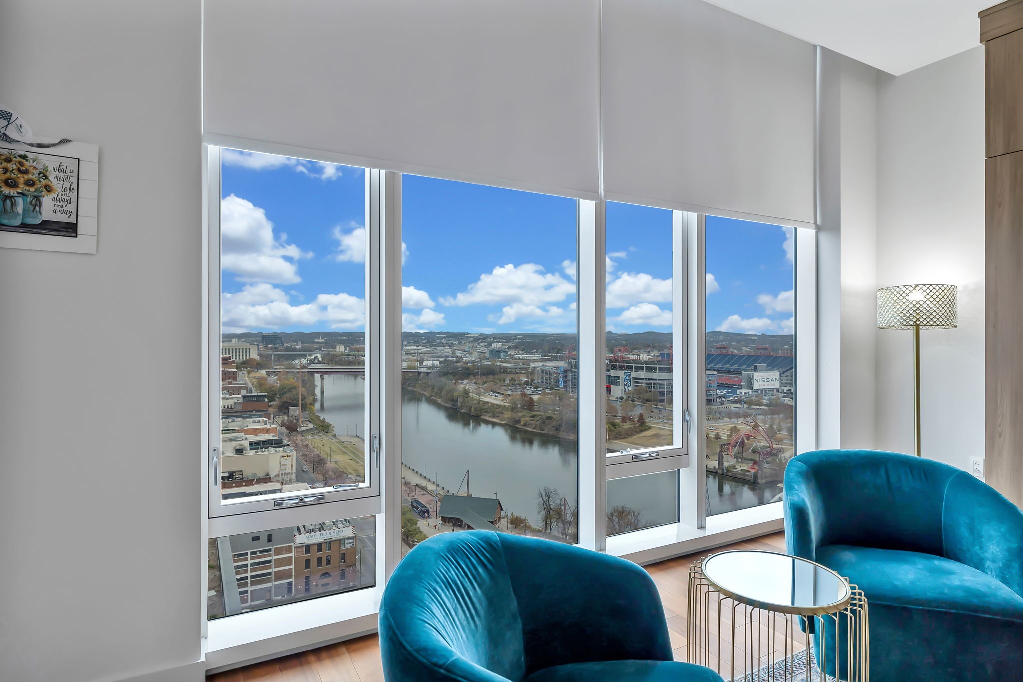 160 2nd Ave, N Unit: 1603