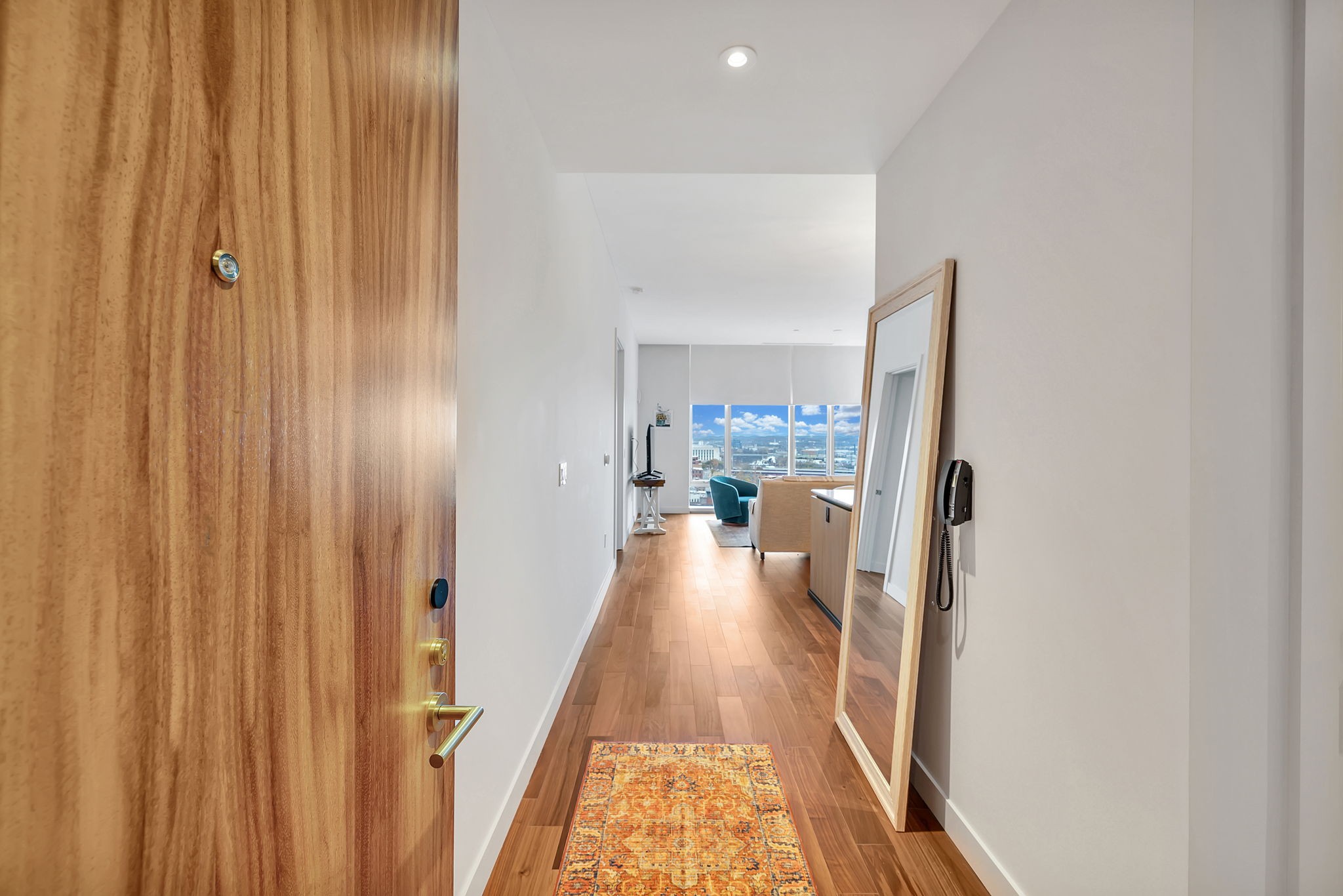 160 2nd Ave, N Unit: 1603