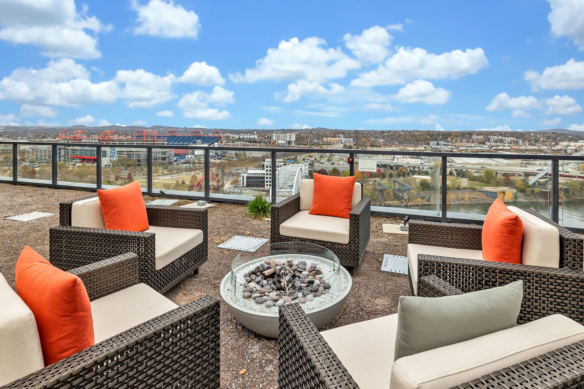 160 2nd Ave, N Unit: 1603