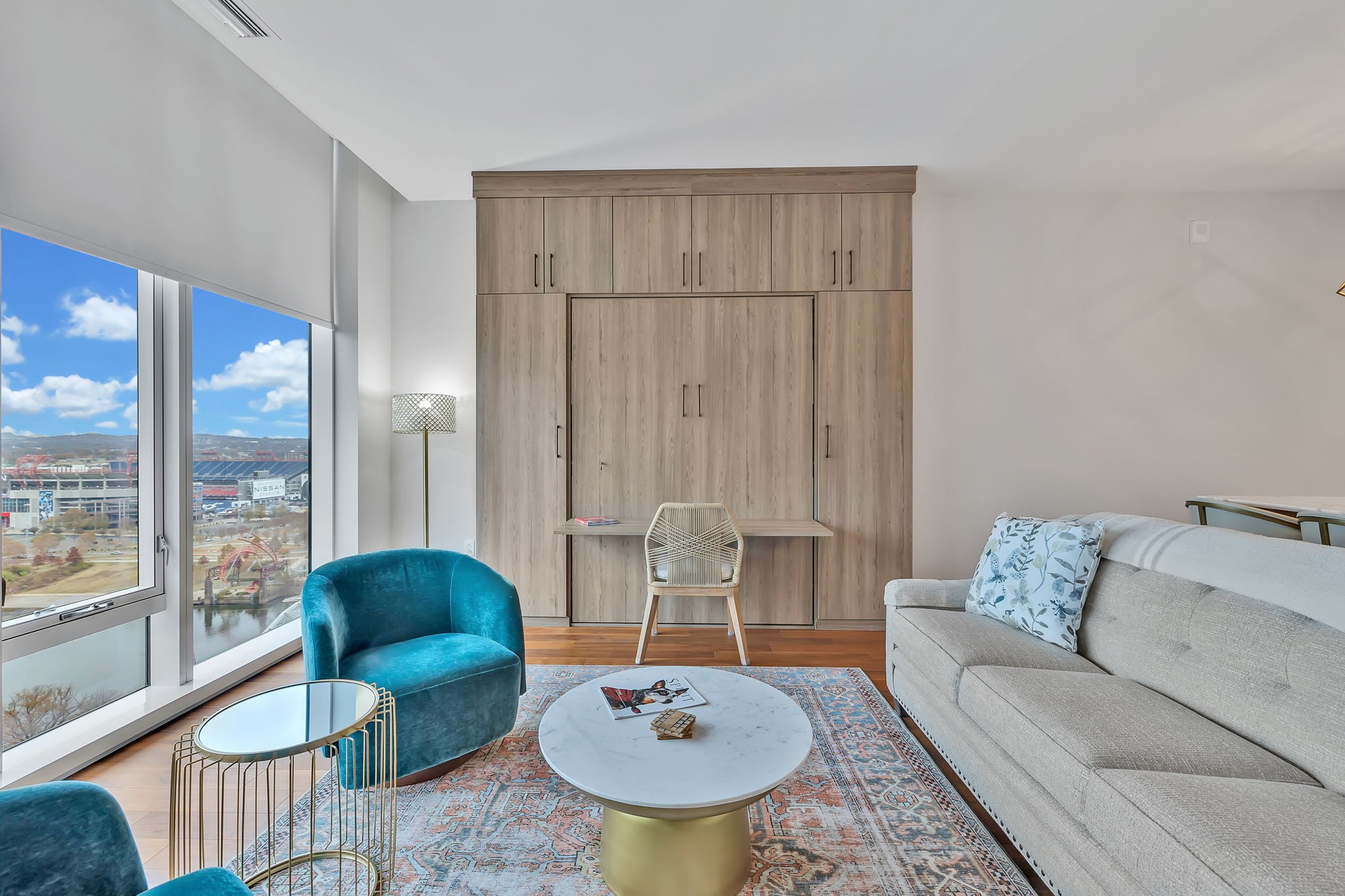 160 2nd Ave, N Unit: 1603