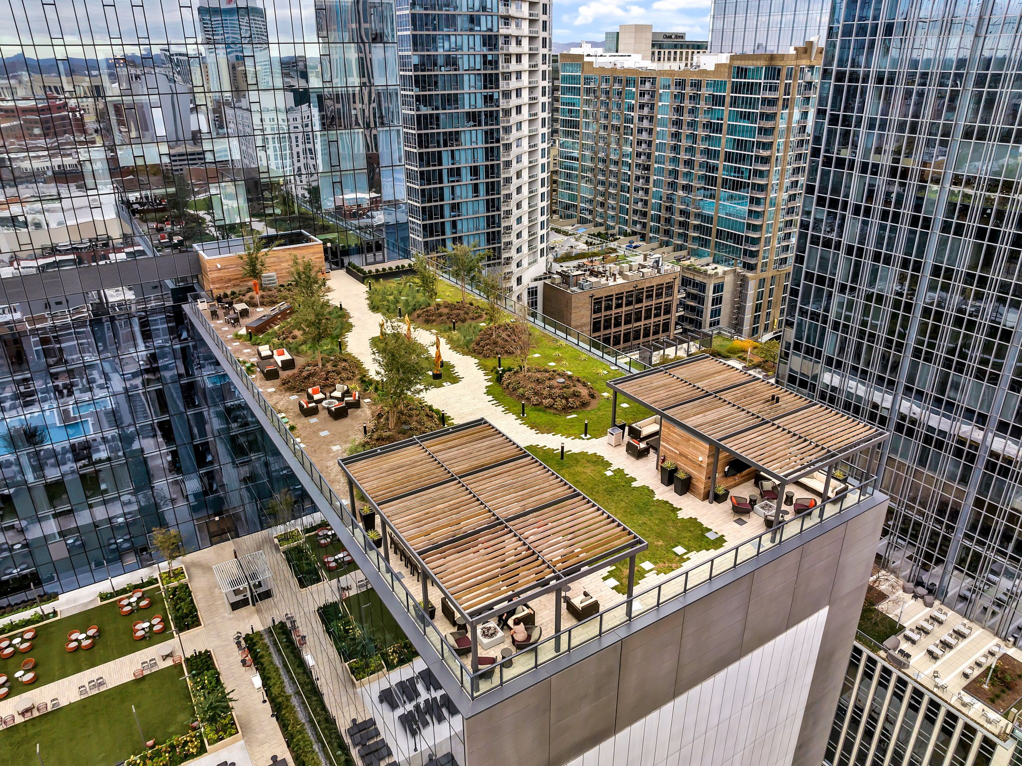 160 2nd Ave, N Unit: 1603