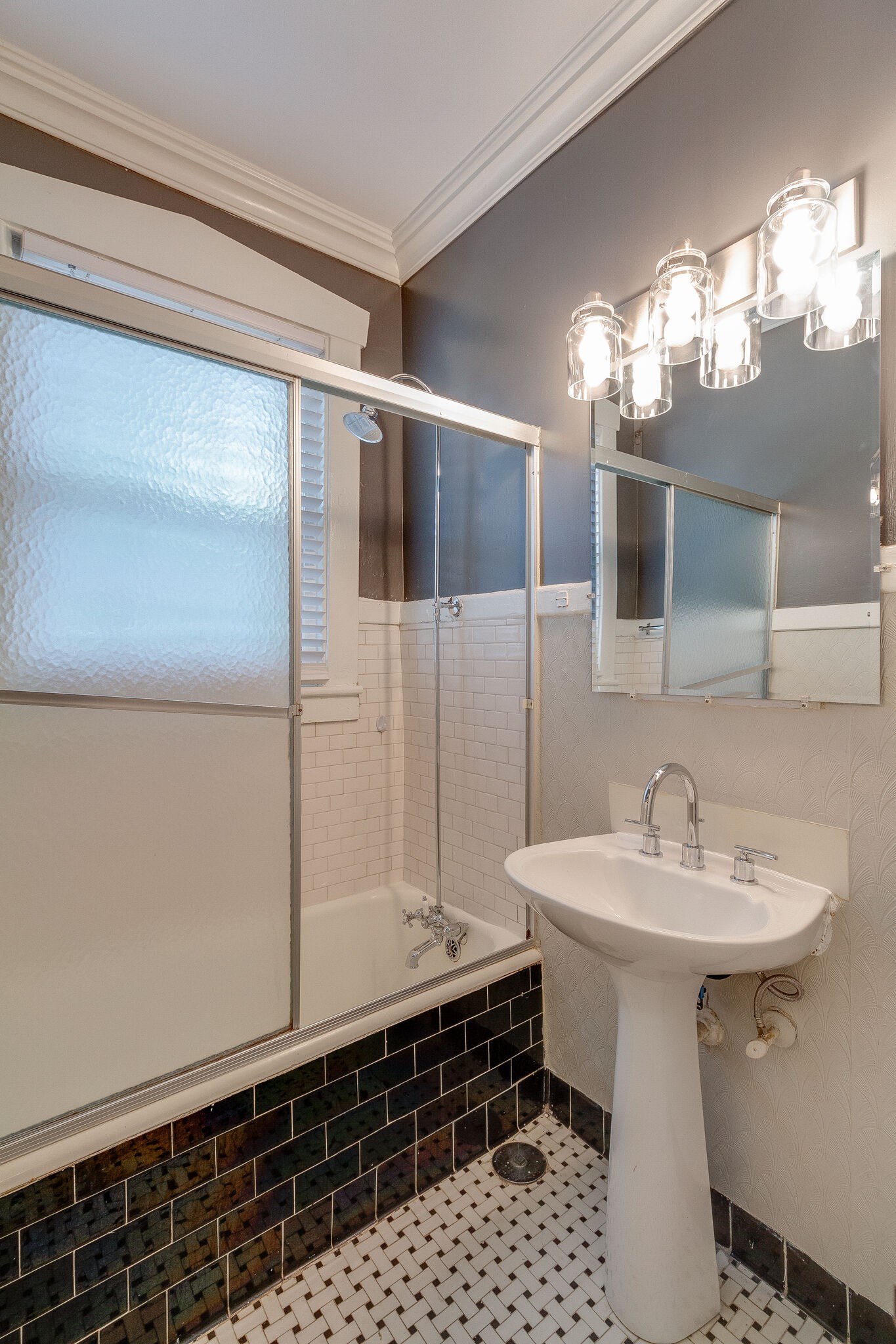 1711 18th Ave, S Unit: F2