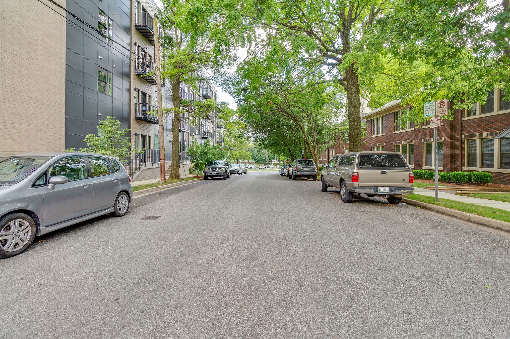 1711 18th Ave, S Unit: F2