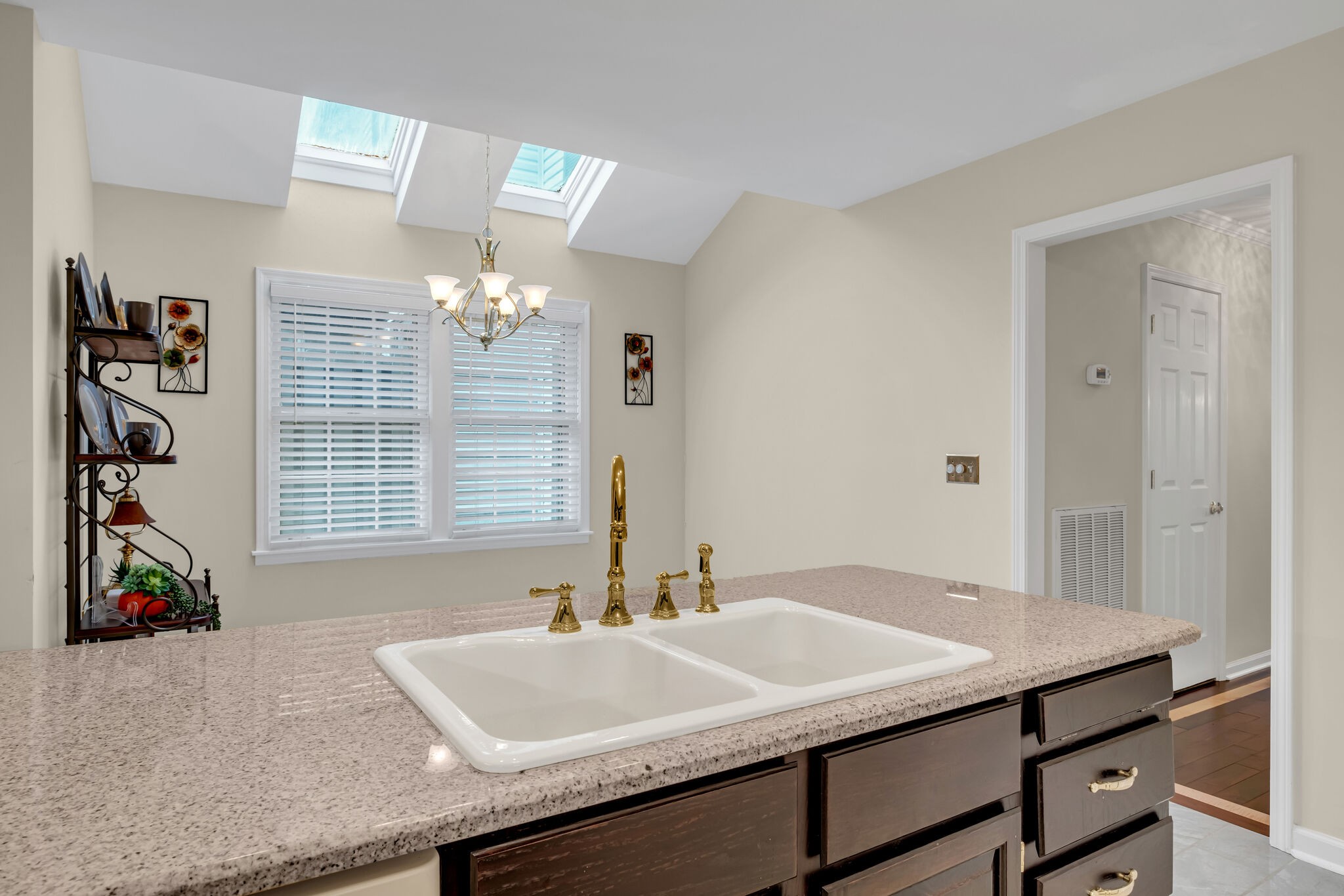 221 Hearthstone Manor Ln