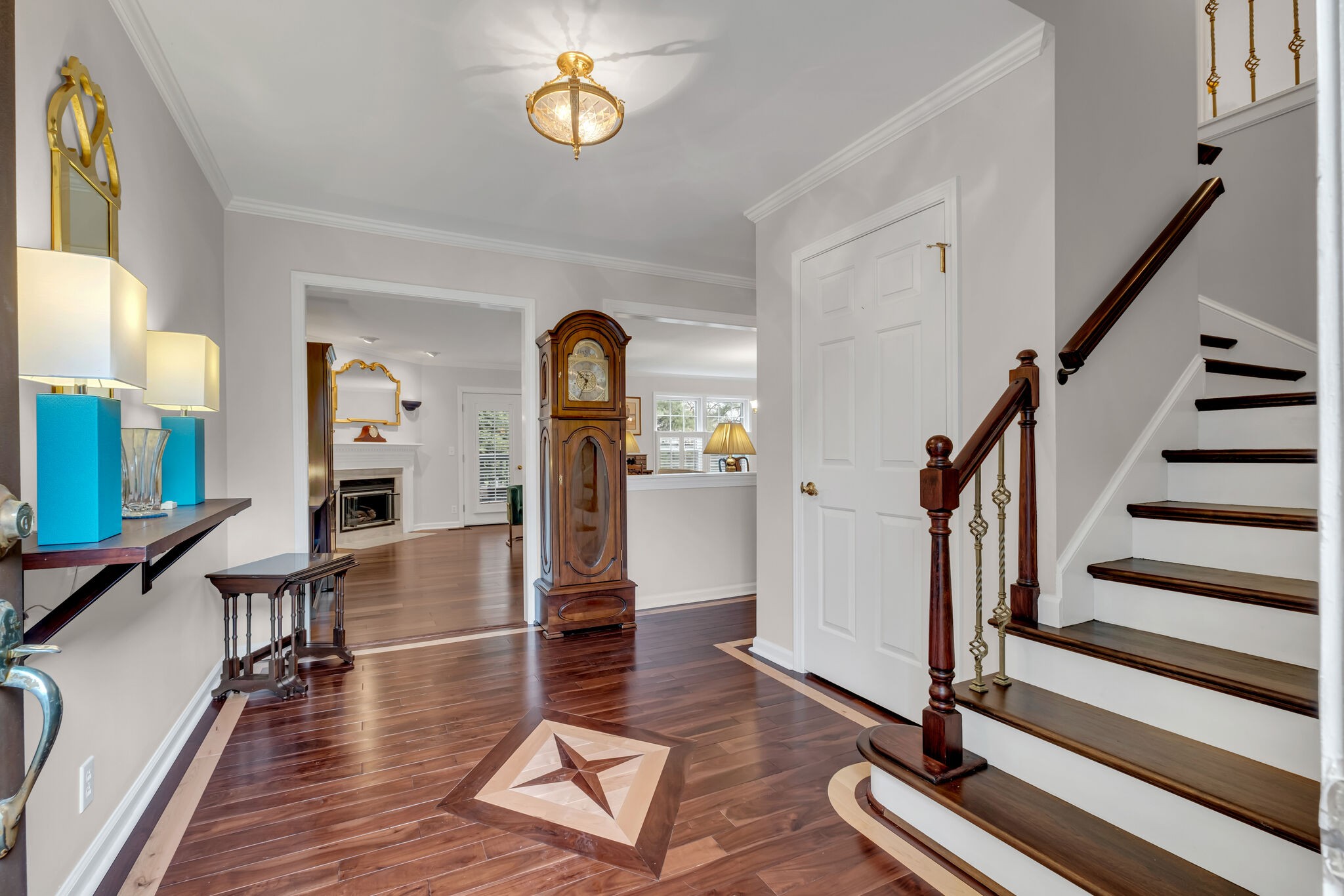 221 Hearthstone Manor Ln