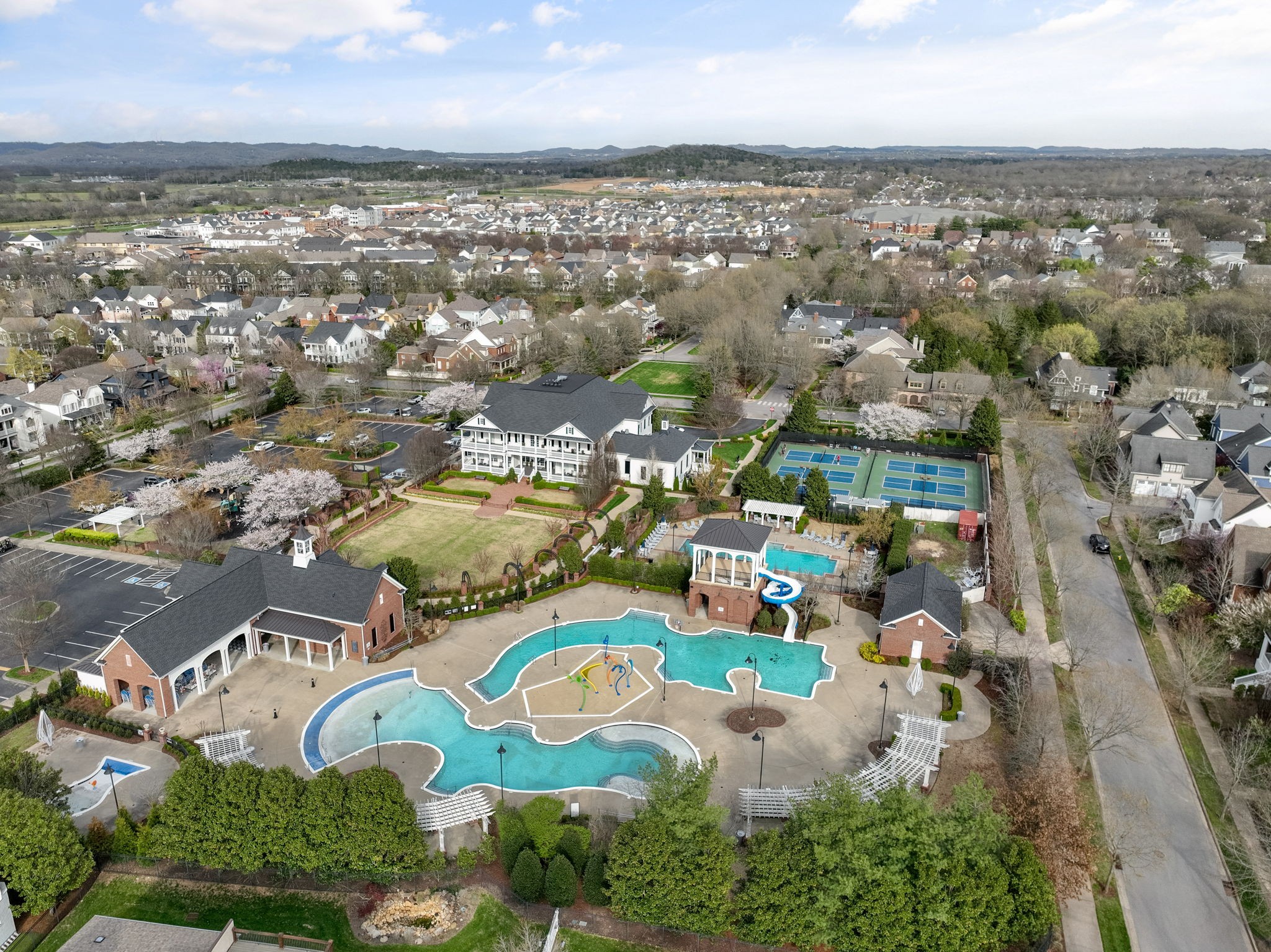 1552 Championship Blvd