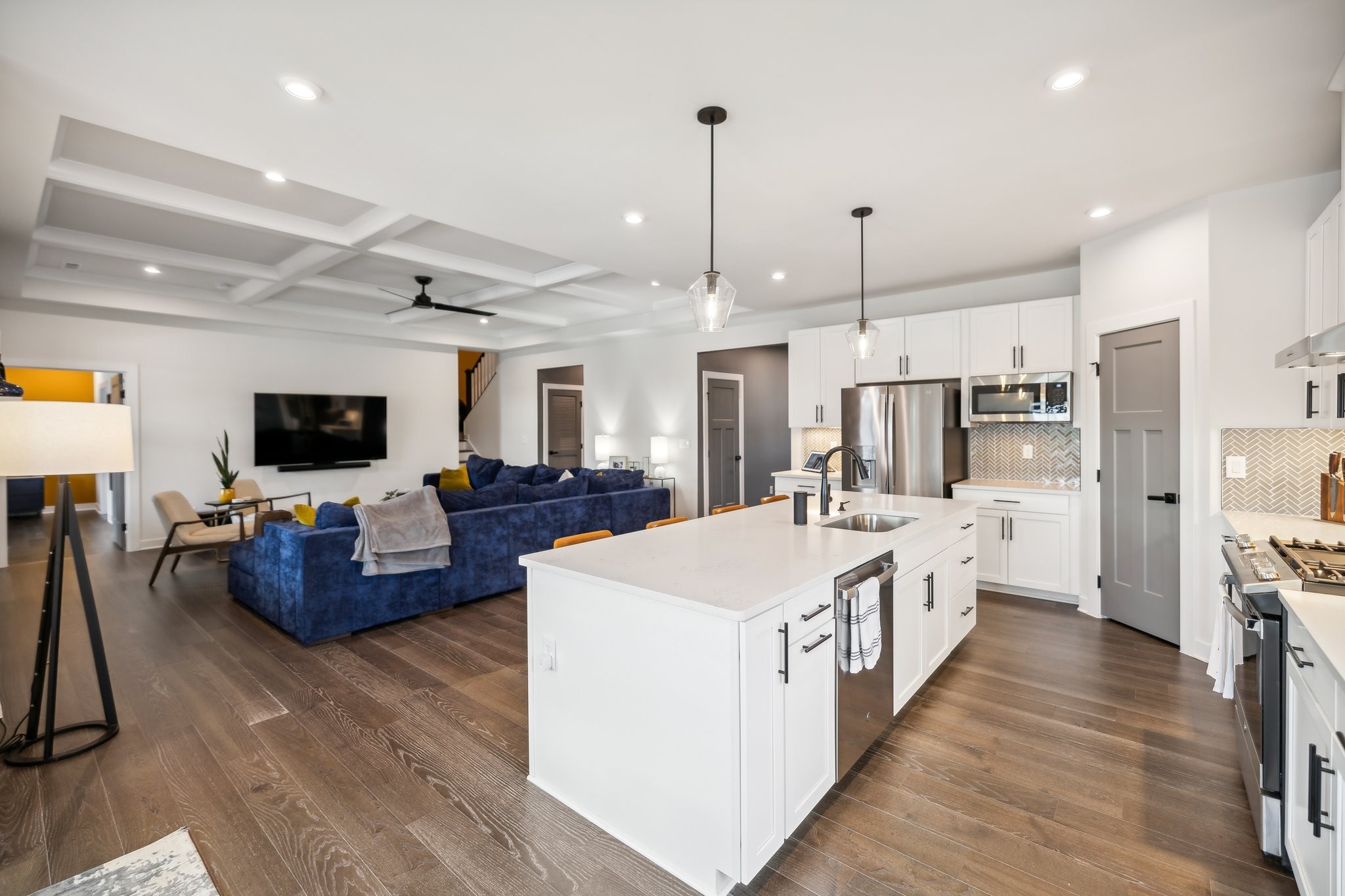 4013 Bluebell Ln
