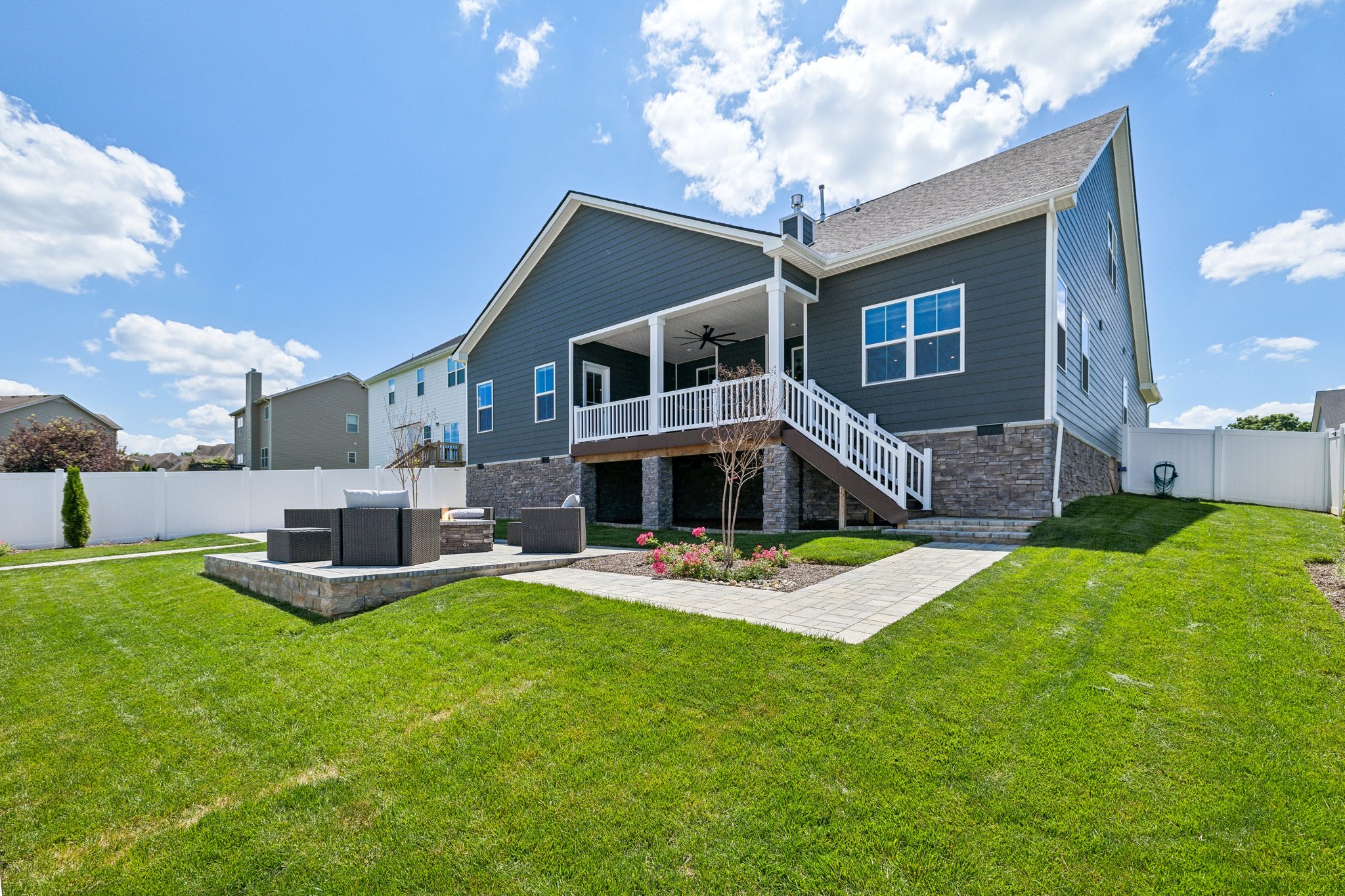 4013 Bluebell Ln