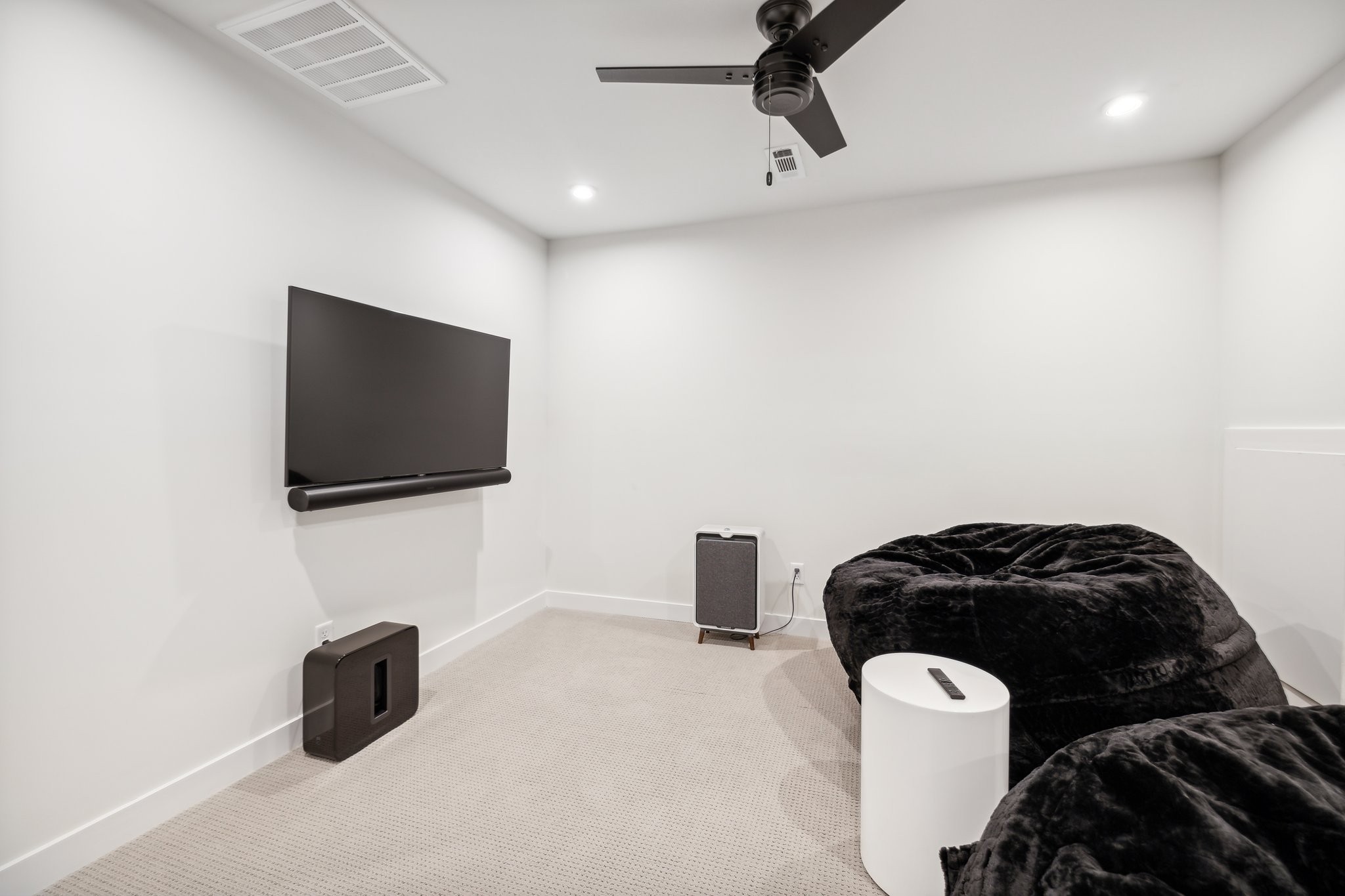 4013 Bluebell Ln