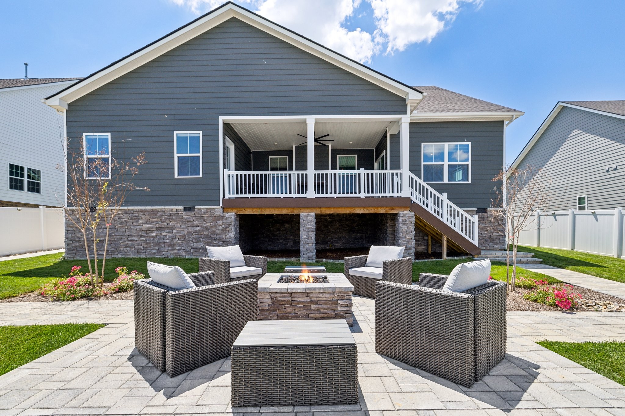 4013 Bluebell Ln