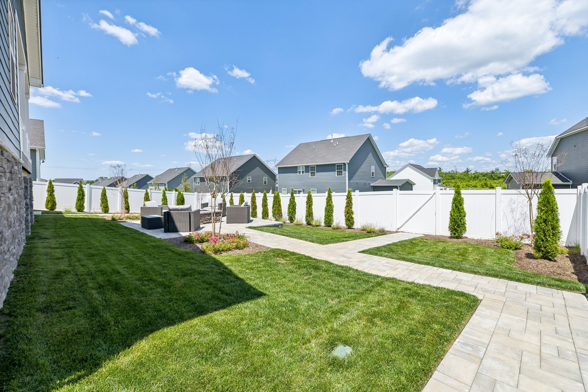 4013 Bluebell Ln
