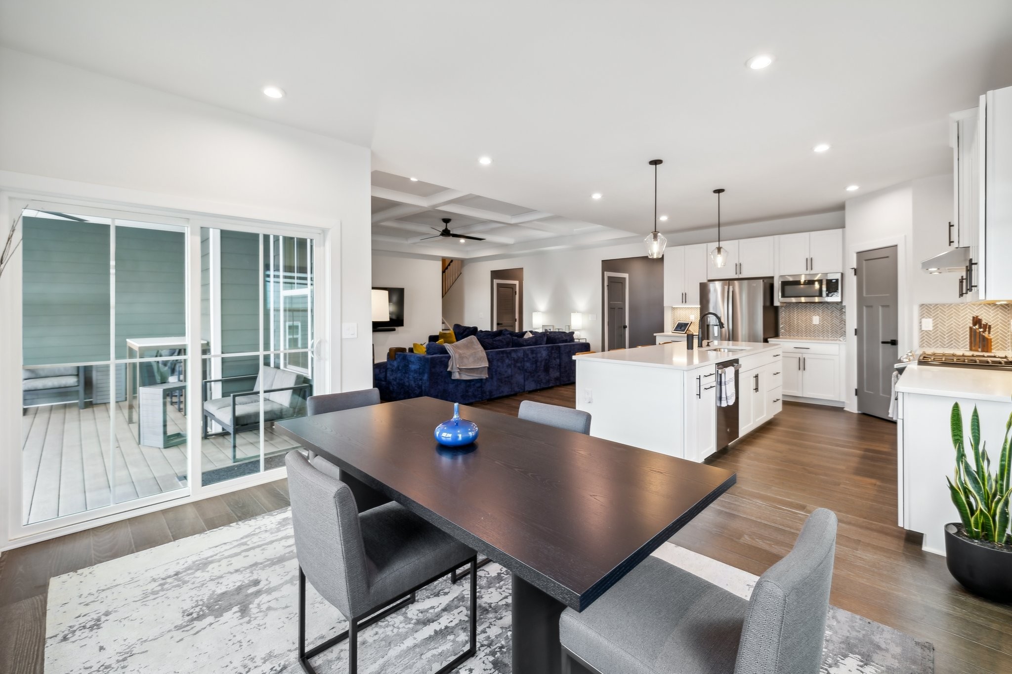 4013 Bluebell Ln