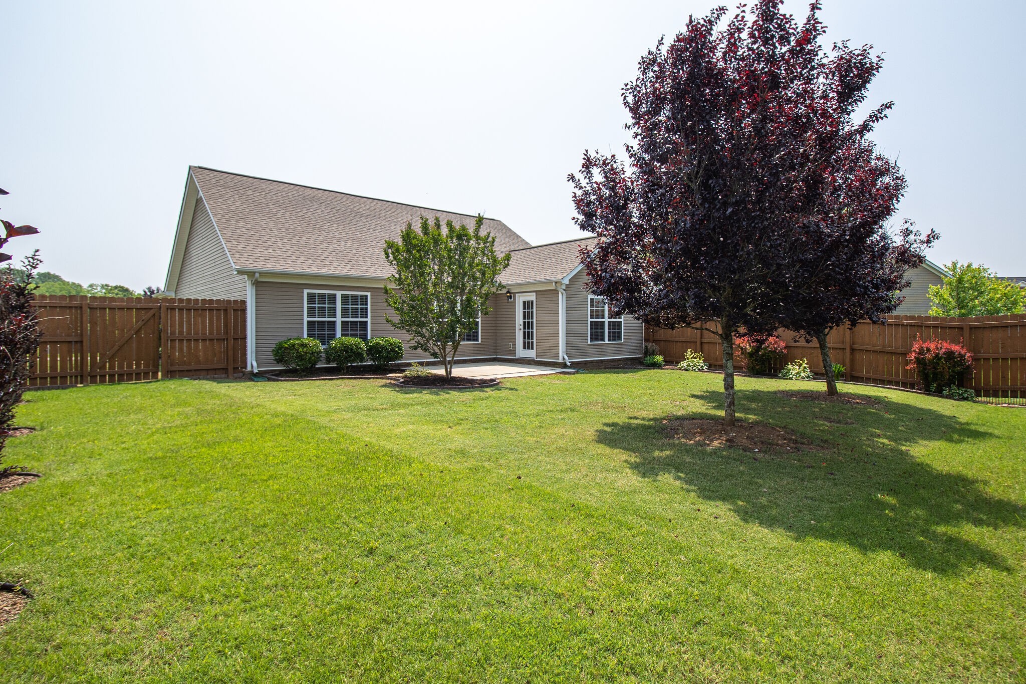 2057 Red Jacket Trce