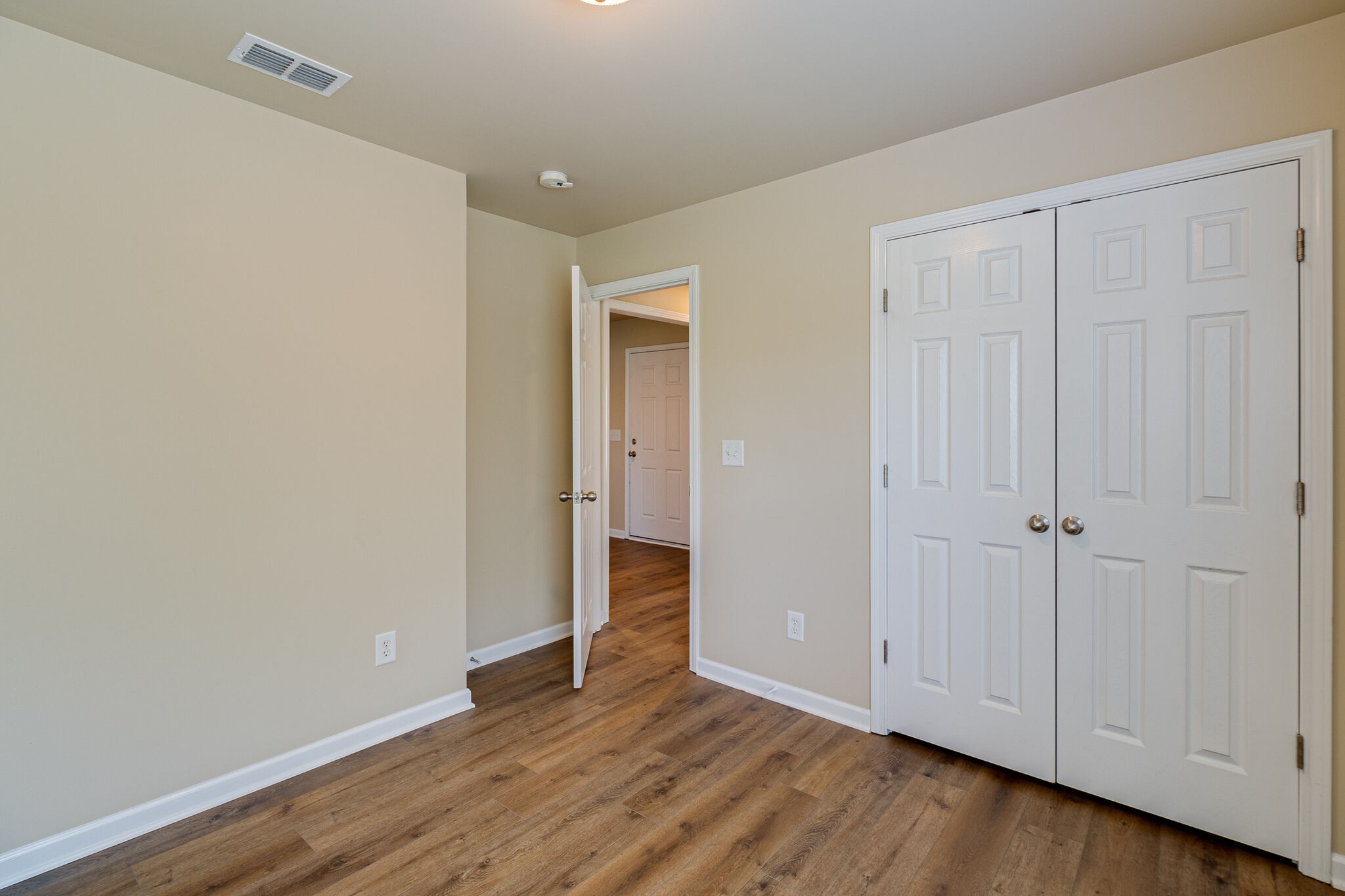 2057 Red Jacket Trce