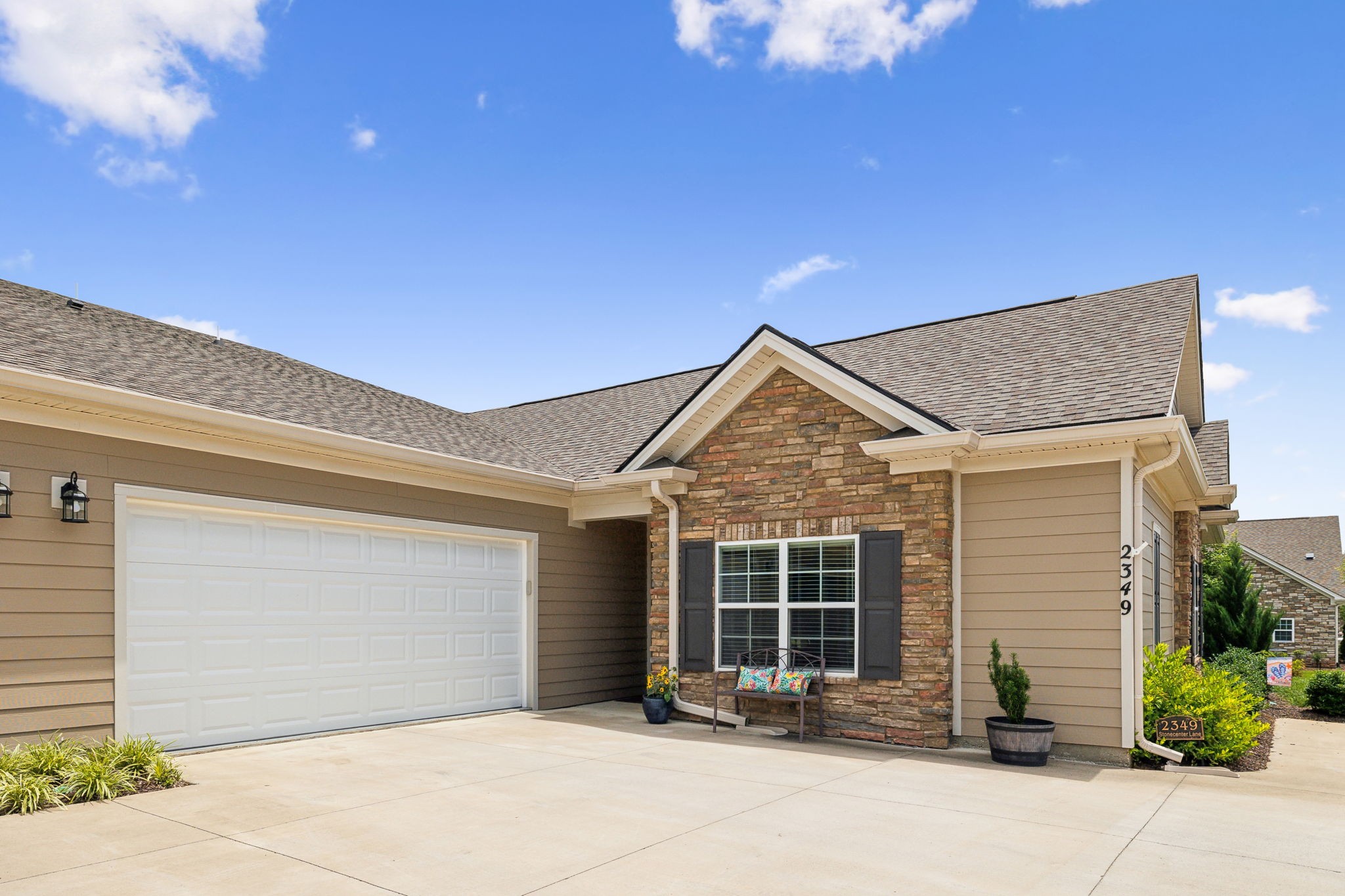 2349 Stonecenter Ln