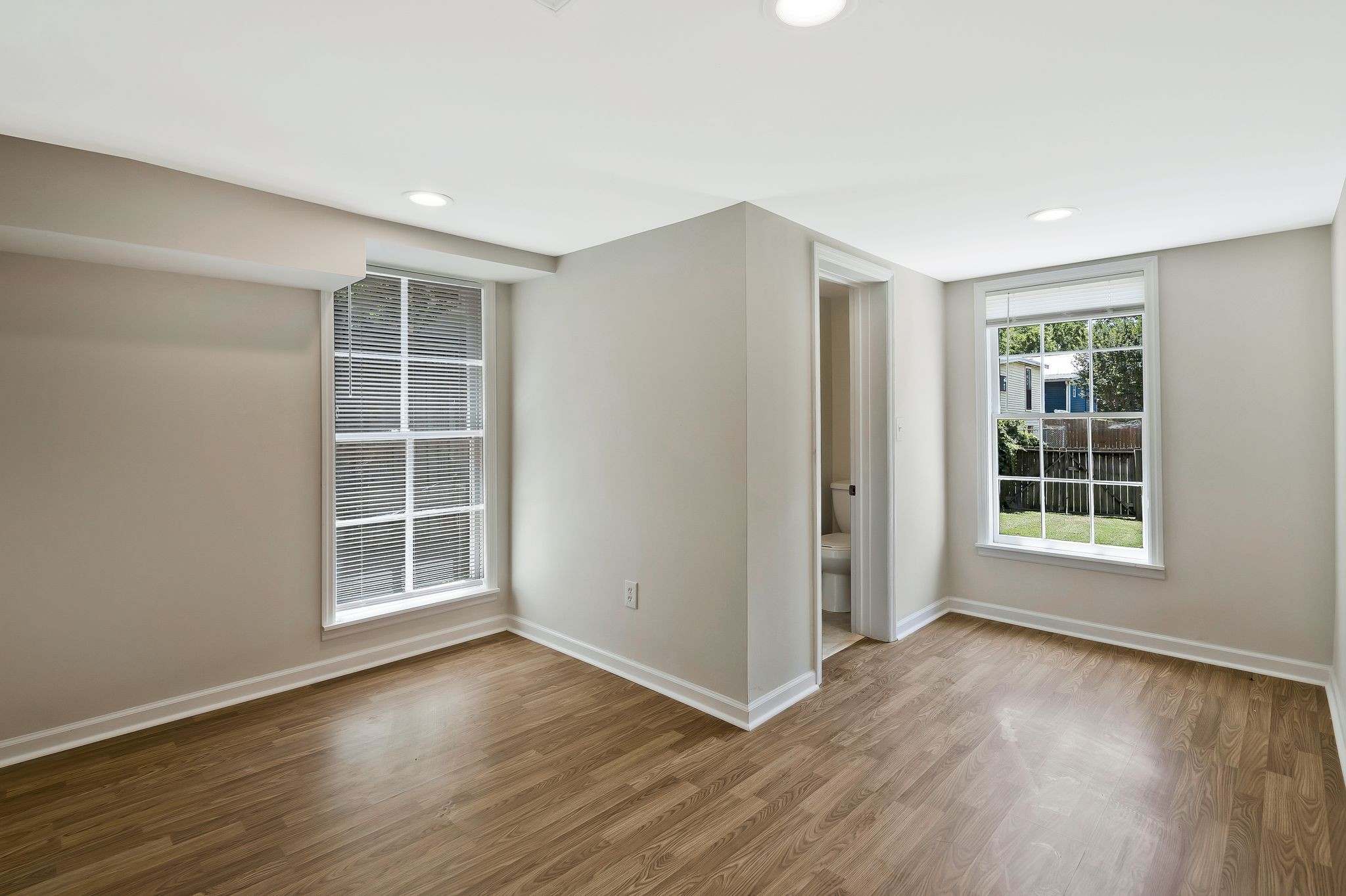 320 S 17th St Unit: B