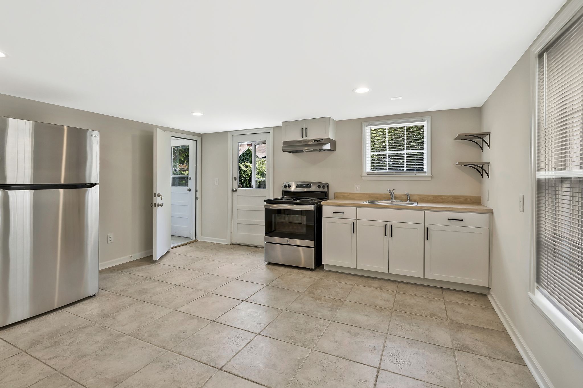 320 S 17th St Unit: B