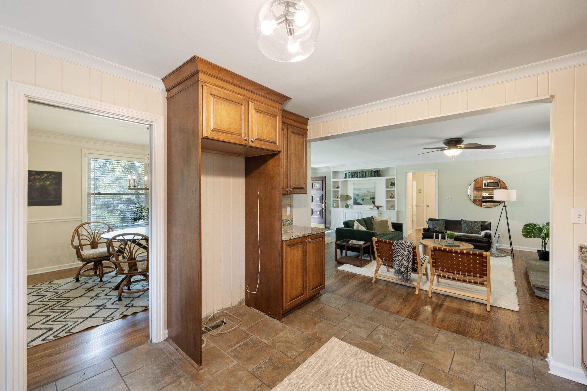 5000 Briarwood Dr