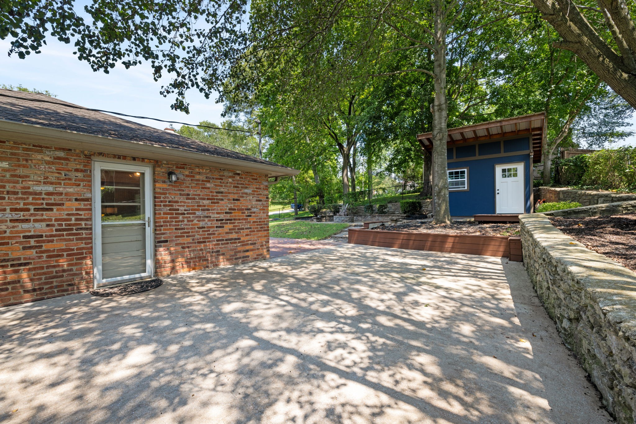 5000 Briarwood Dr