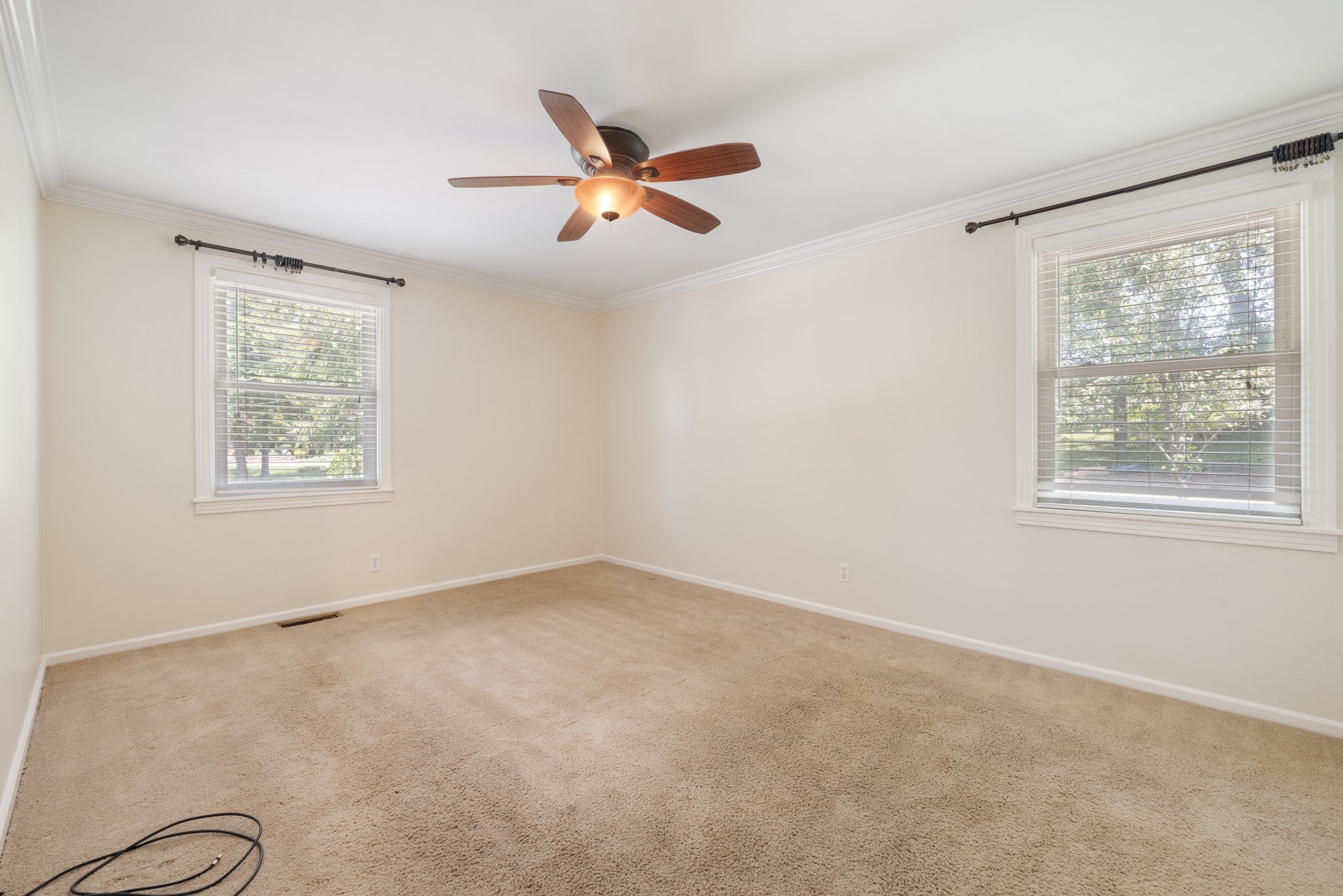 5000 Briarwood Dr