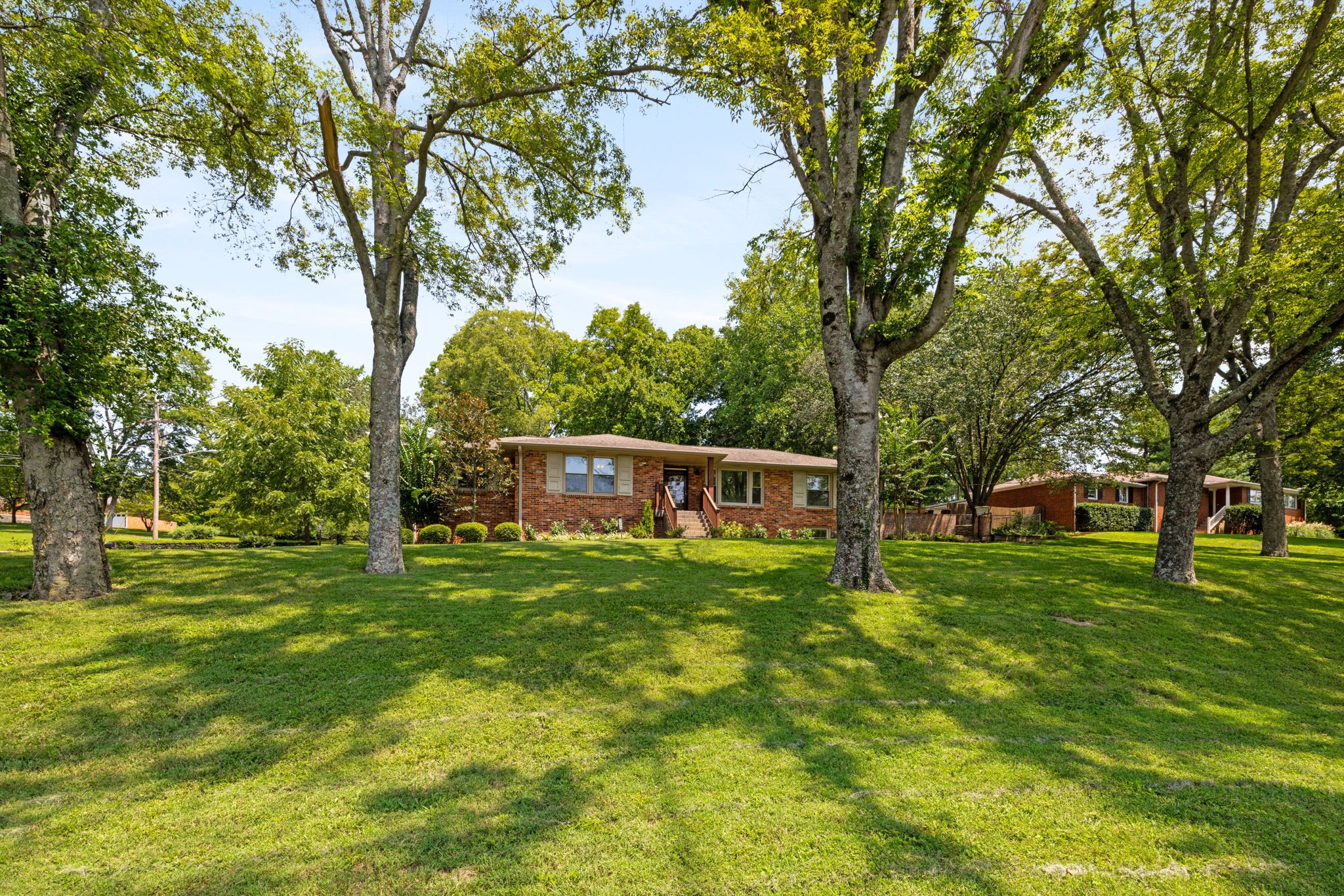 5000 Briarwood Dr