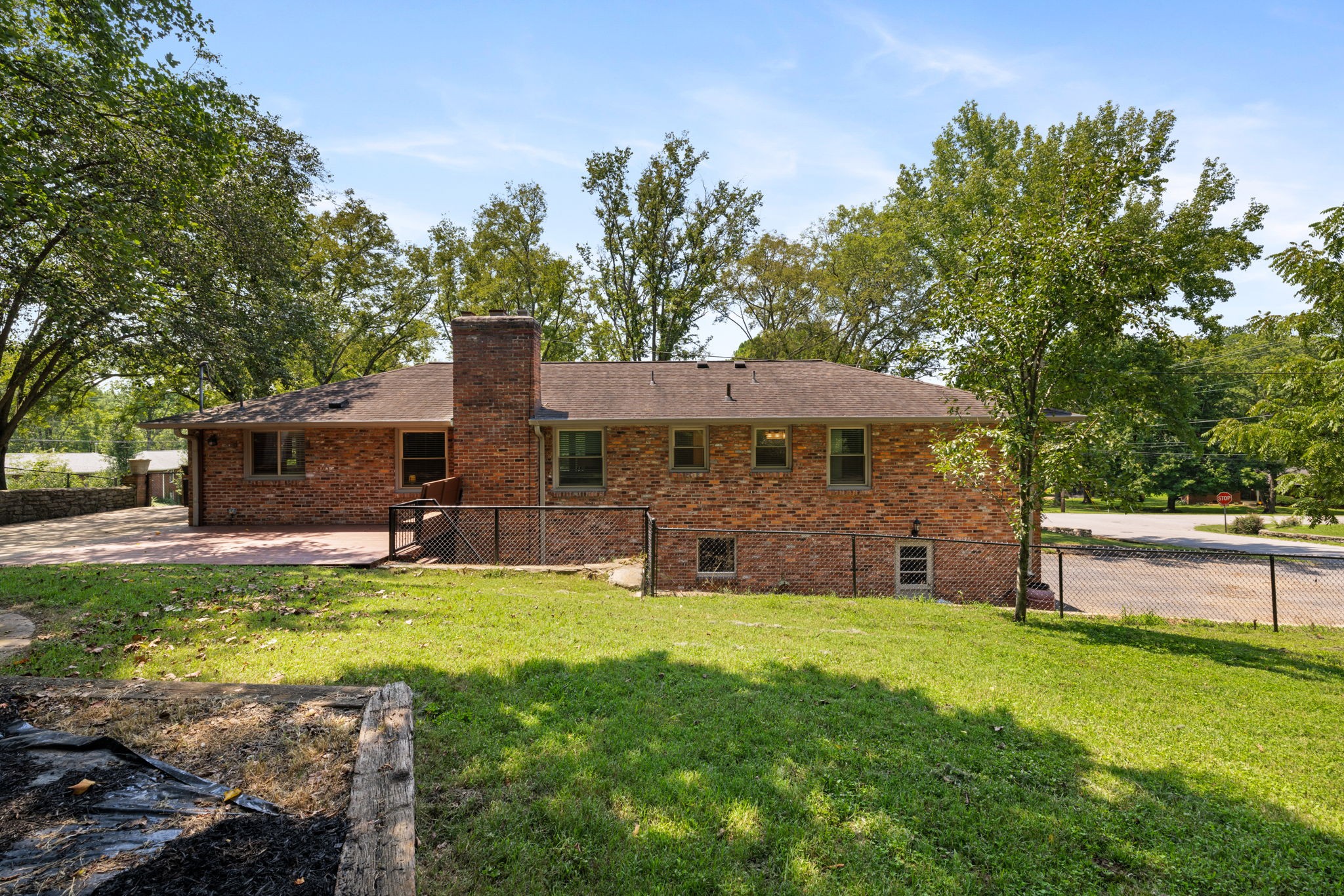 5000 Briarwood Dr