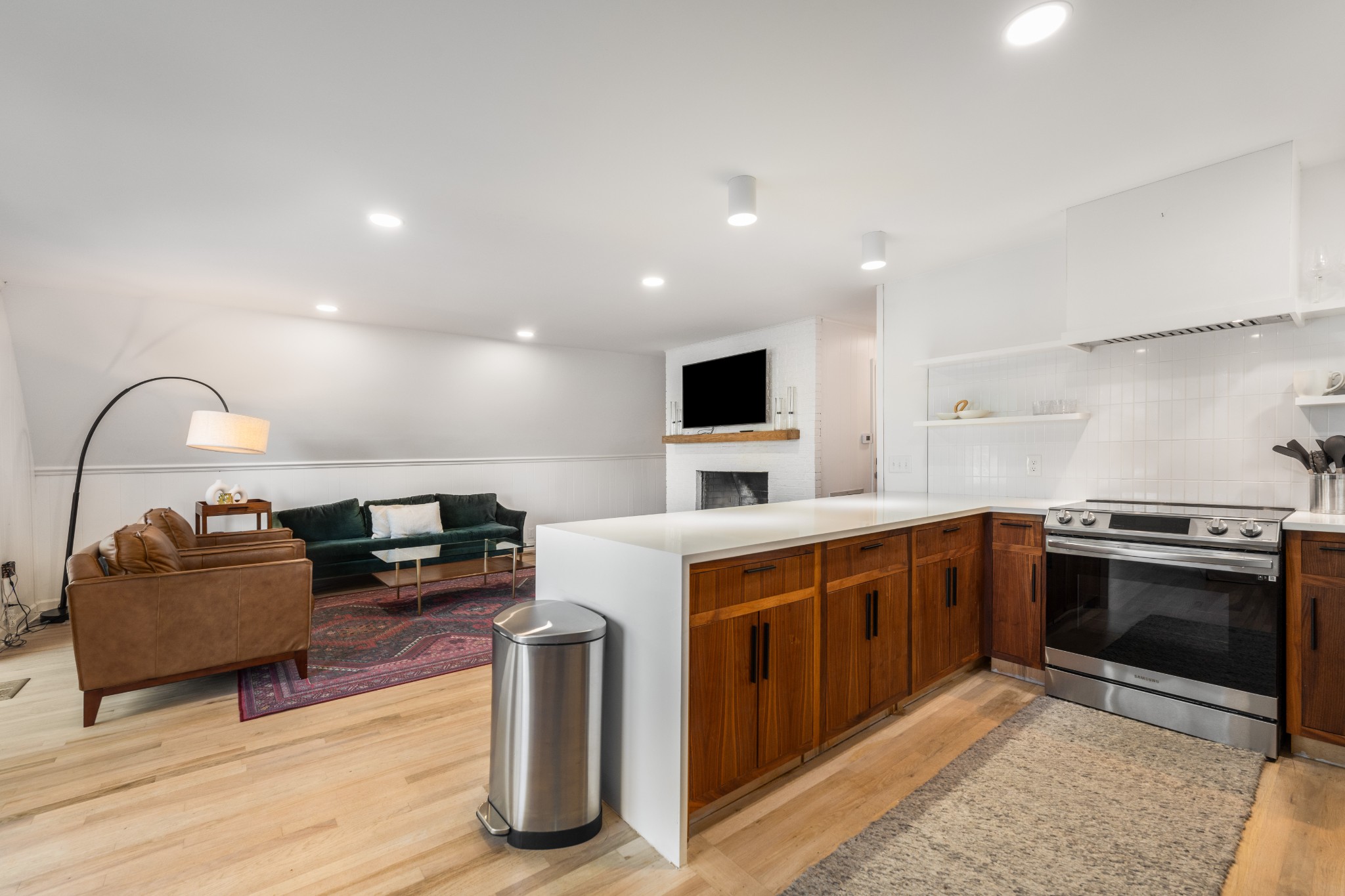 1023 Blackberry Hill Rd