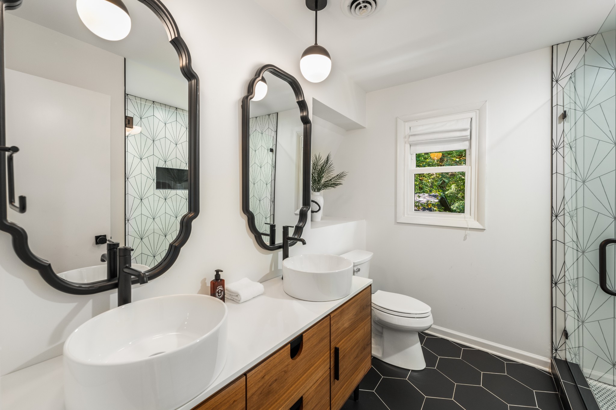 1023 Blackberry Hill Rd