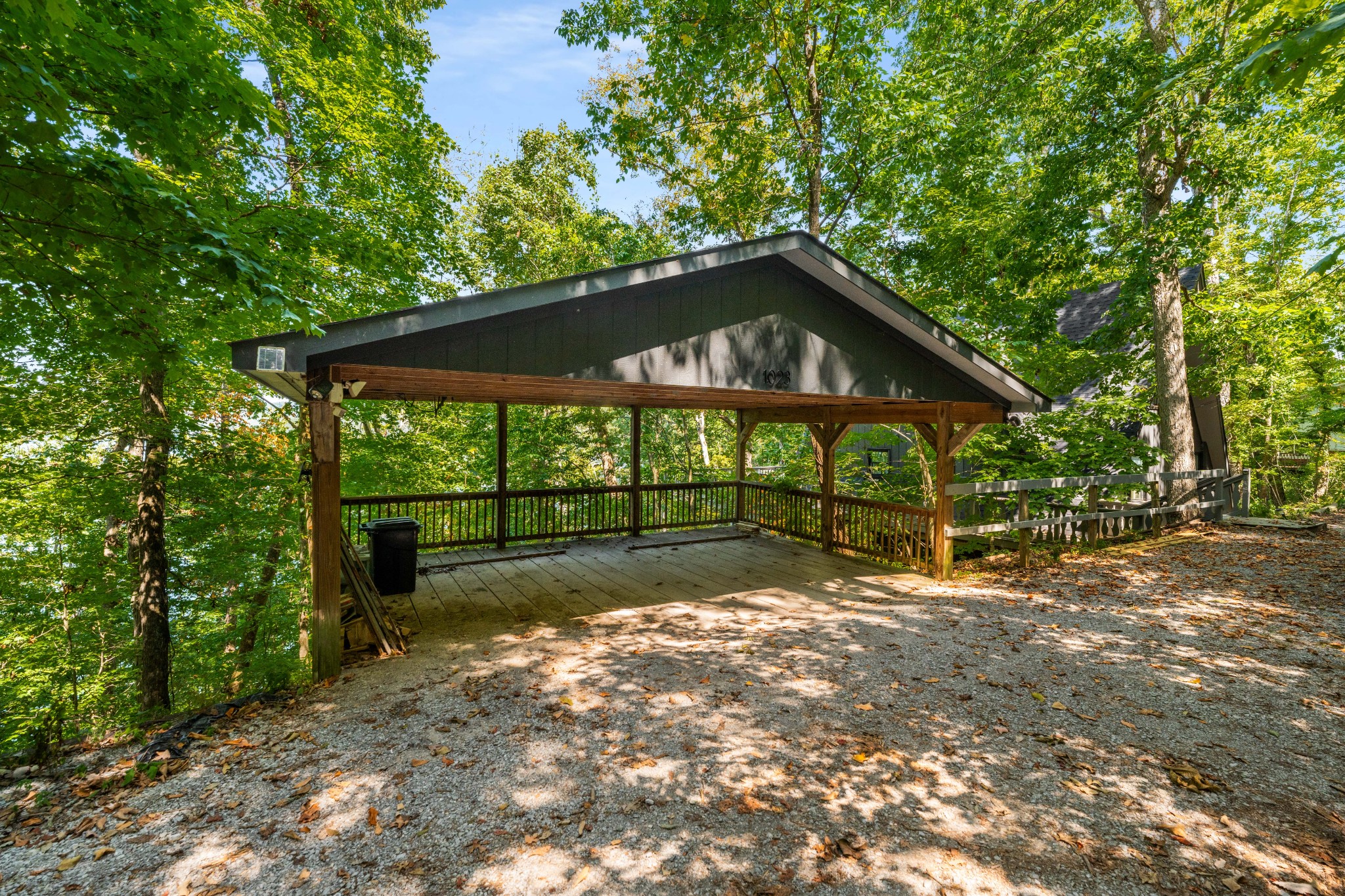 1023 Blackberry Hill Rd