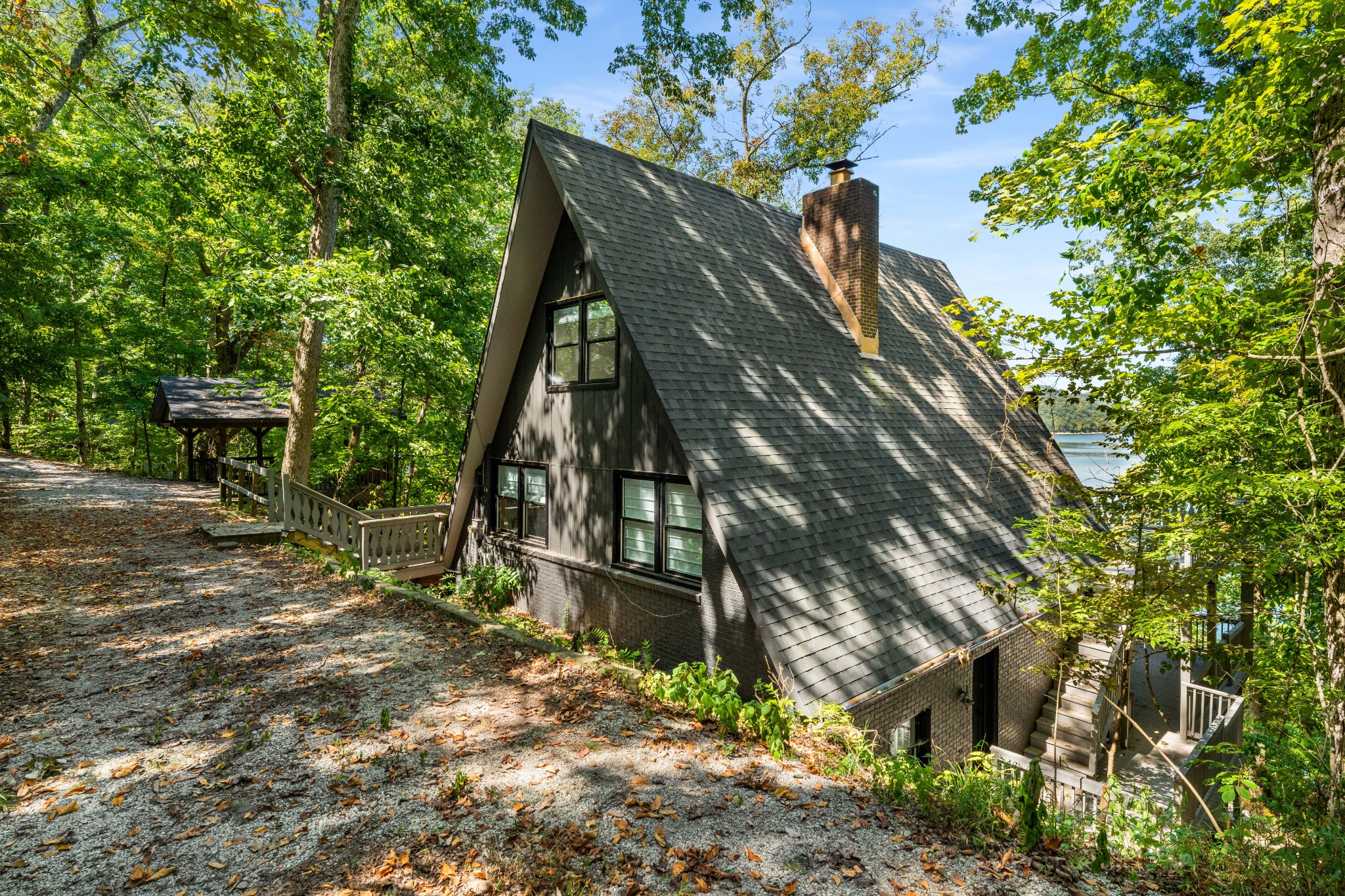 1023 Blackberry Hill Rd